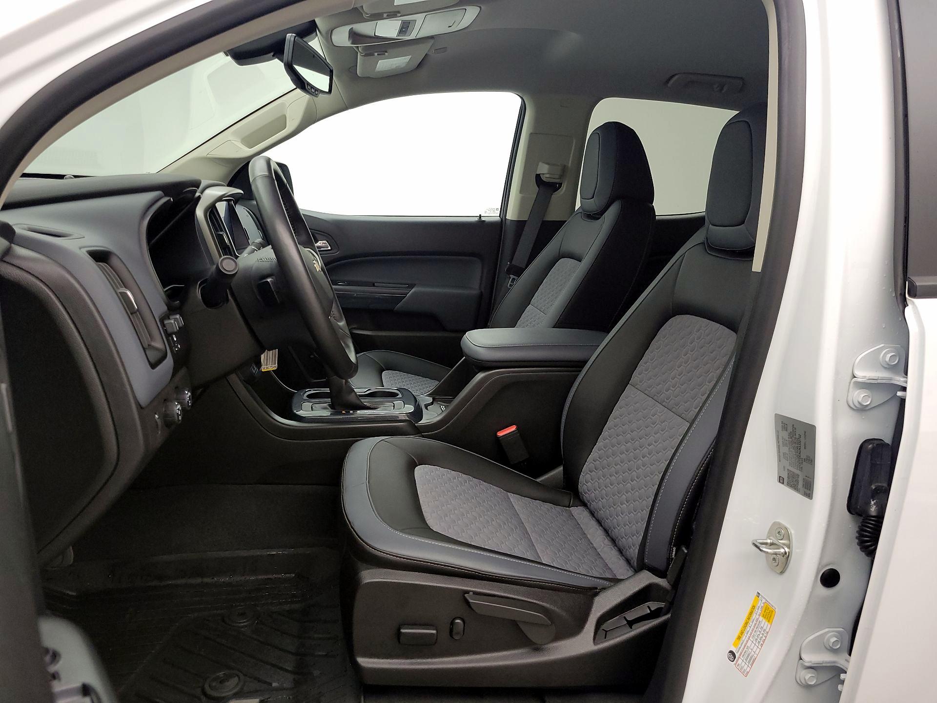 Thumbnail: 2022 Chevrolet Colorado - 11