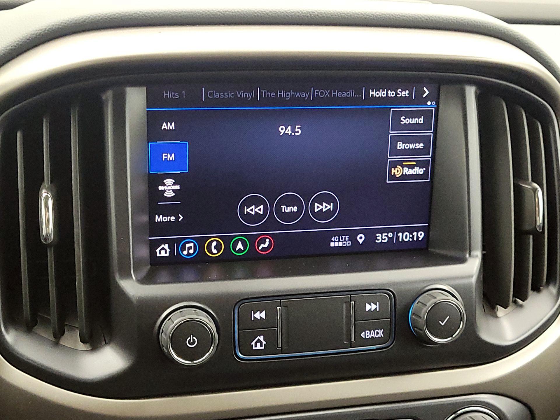 Thumbnail: 2022 Chevrolet Colorado - 16