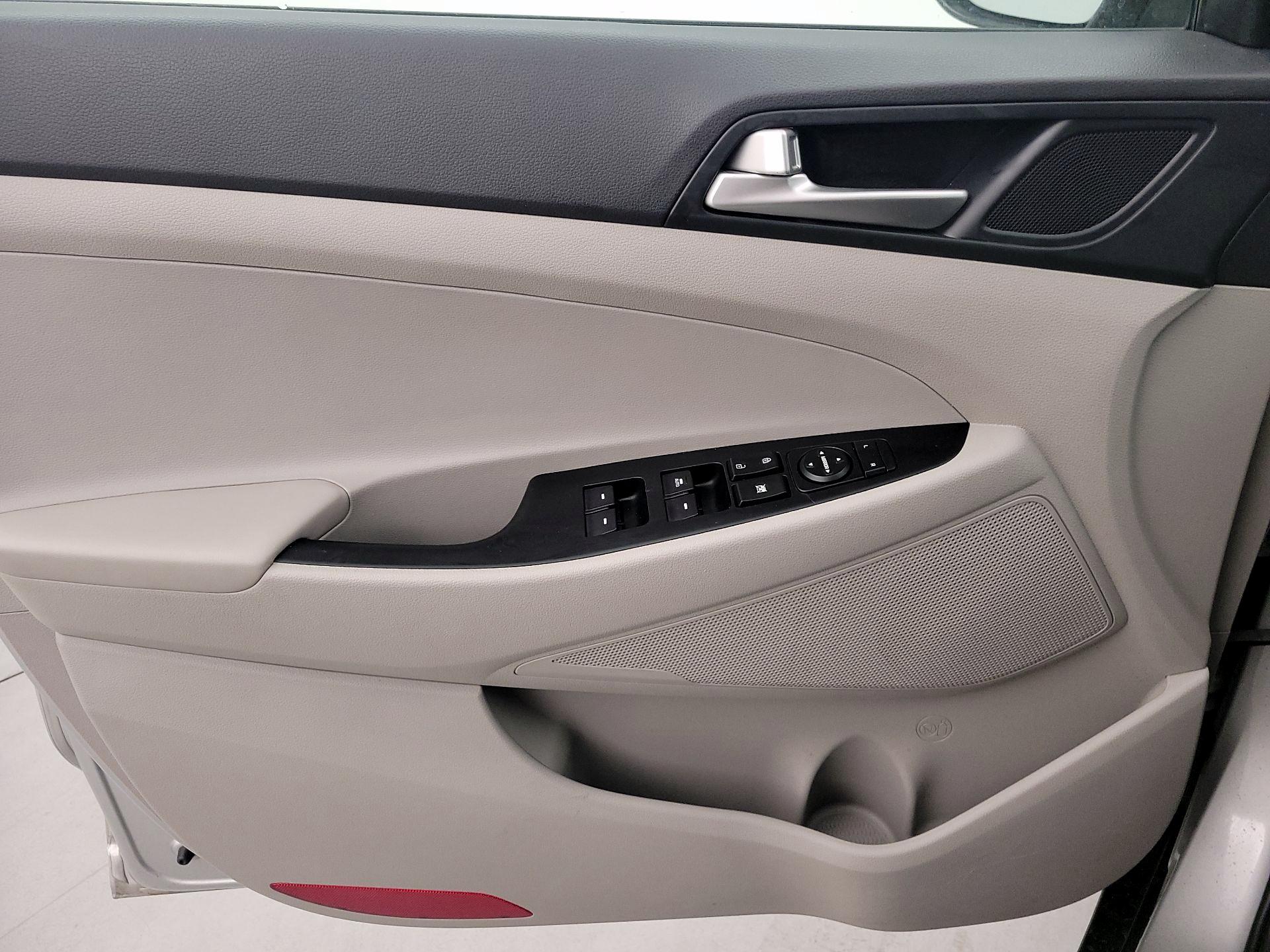 Thumbnail: 2020 Hyundai Tucson - 12