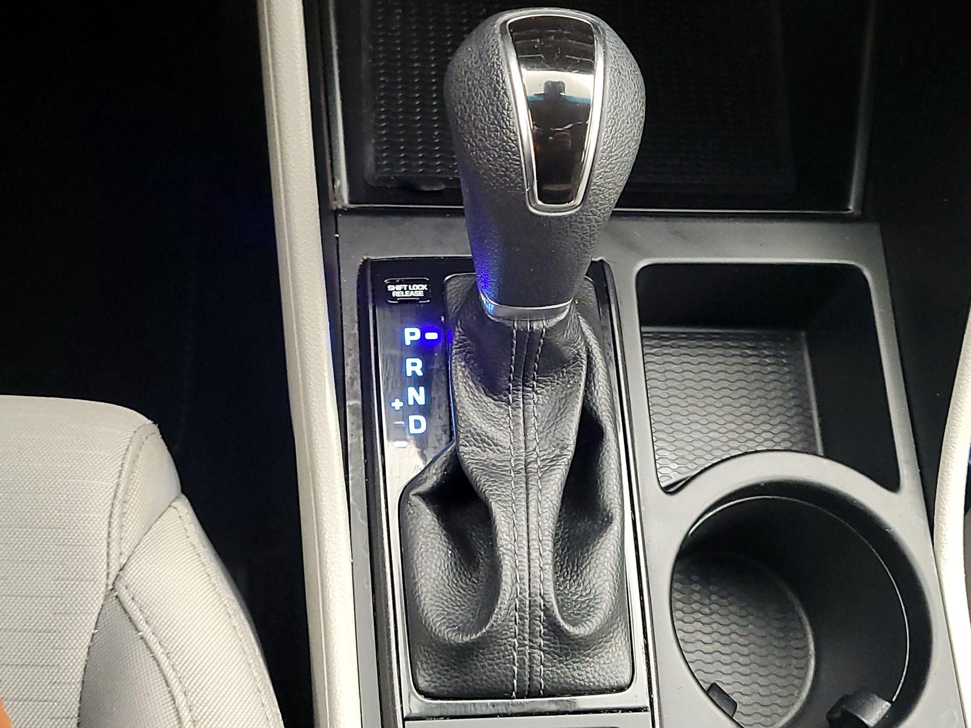 Thumbnail: 2020 Hyundai Tucson - 17