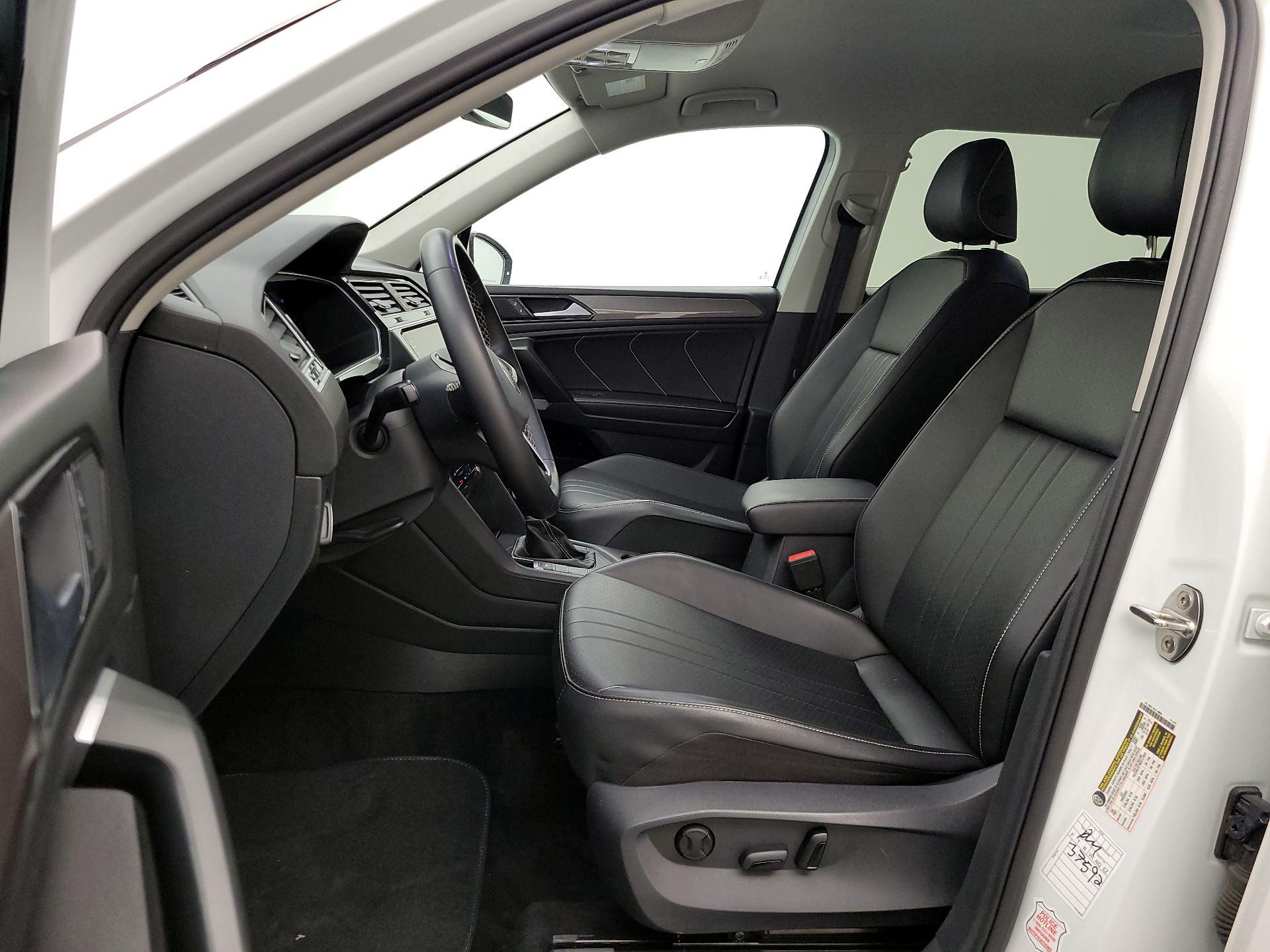 Thumbnail: 2024 Volkswagen Tiguan - 11