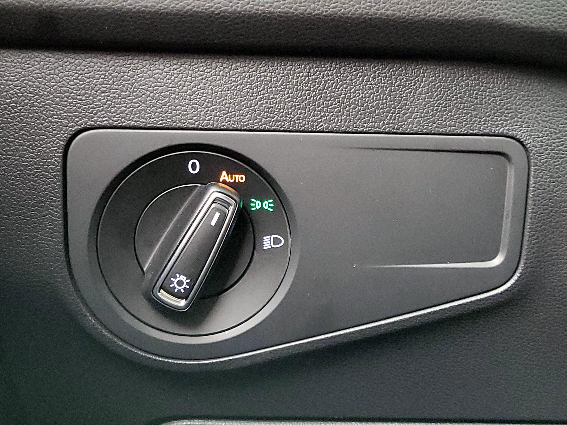 Thumbnail: 2024 Volkswagen Tiguan - 13