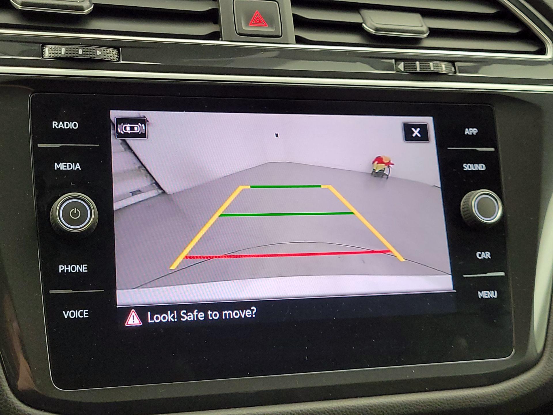 Thumbnail: 2024 Volkswagen Tiguan - 15