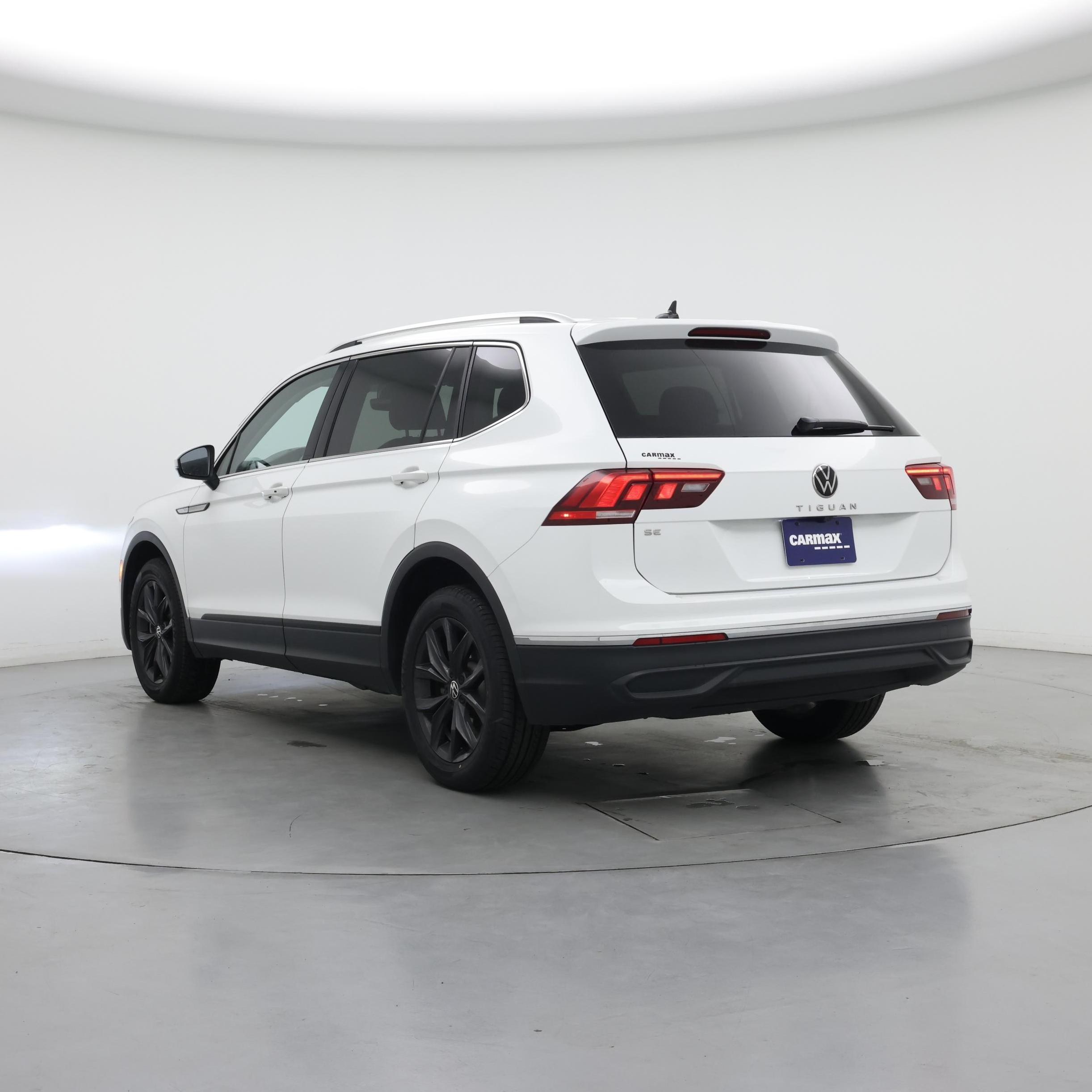 Thumbnail: 2024 Volkswagen Tiguan - 2