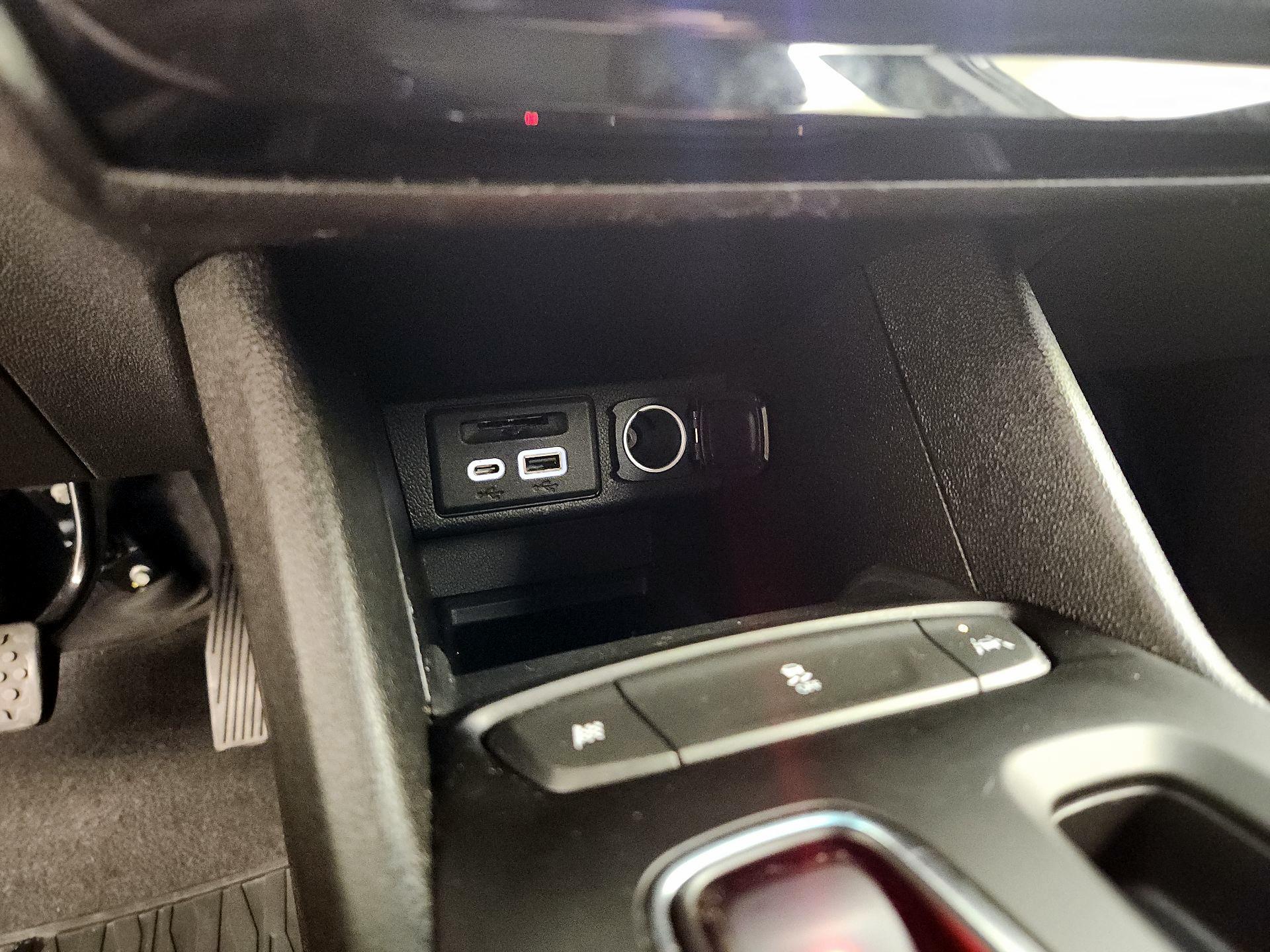 Thumbnail: 2022 Chevrolet Bolt EV - 18