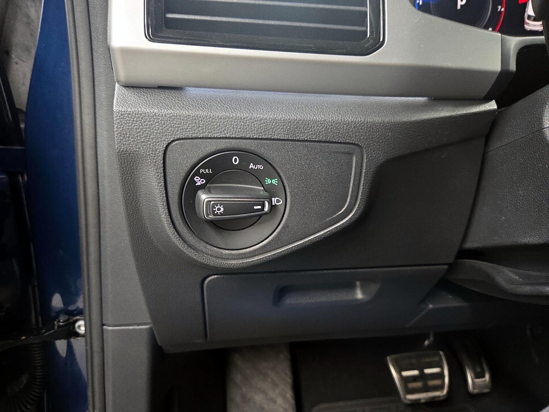 Thumbnail: 2023 Volkswagen Atlas - 13