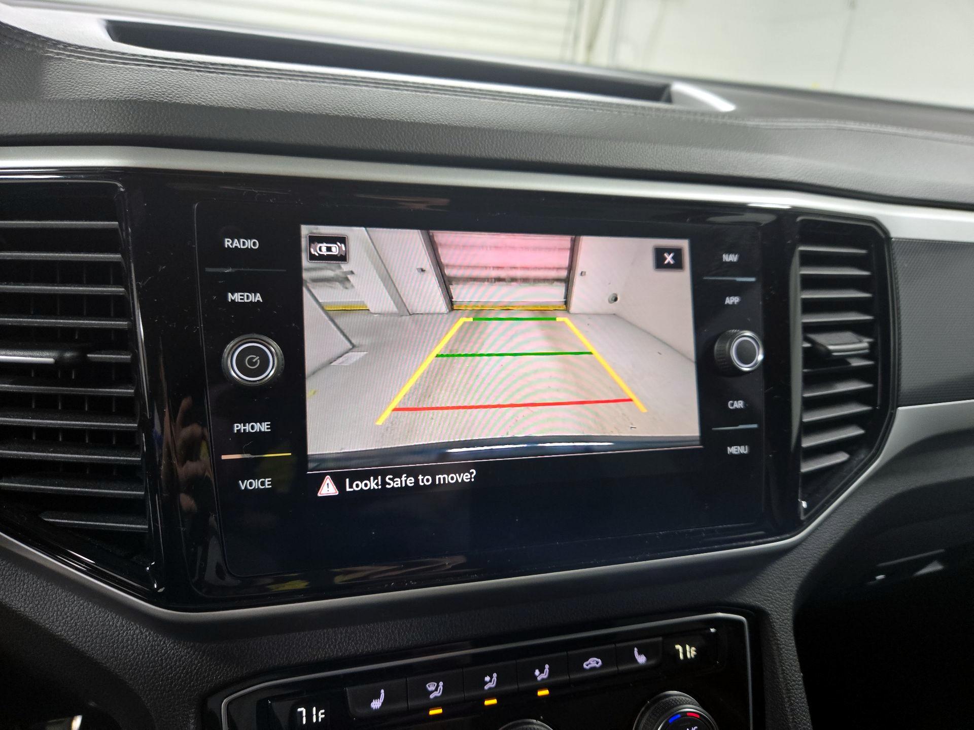 Thumbnail: 2023 Volkswagen Atlas - 15