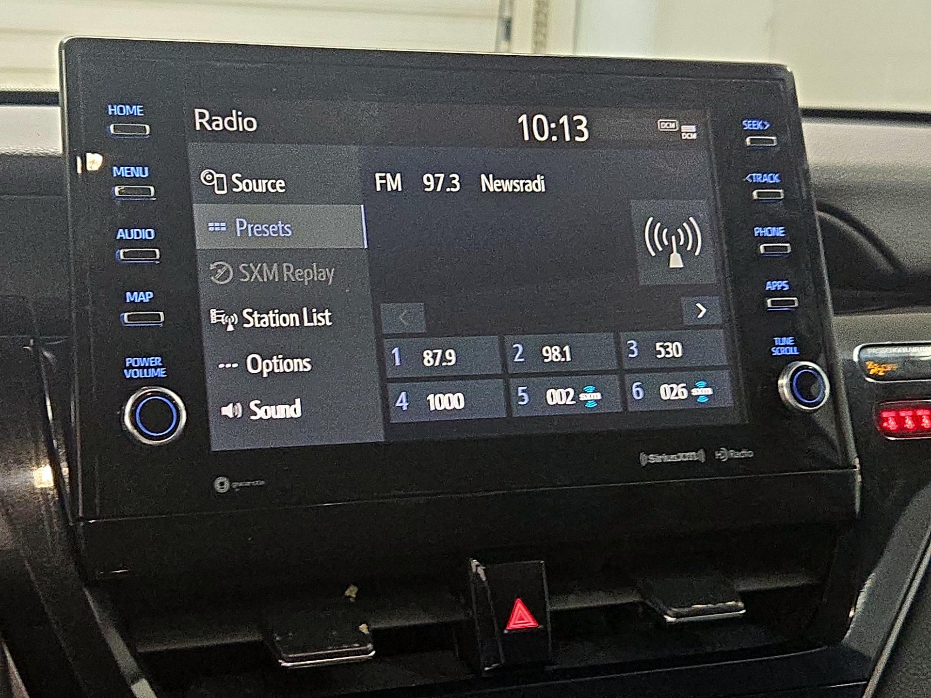 Thumbnail: 2022 Toyota Camry - 15