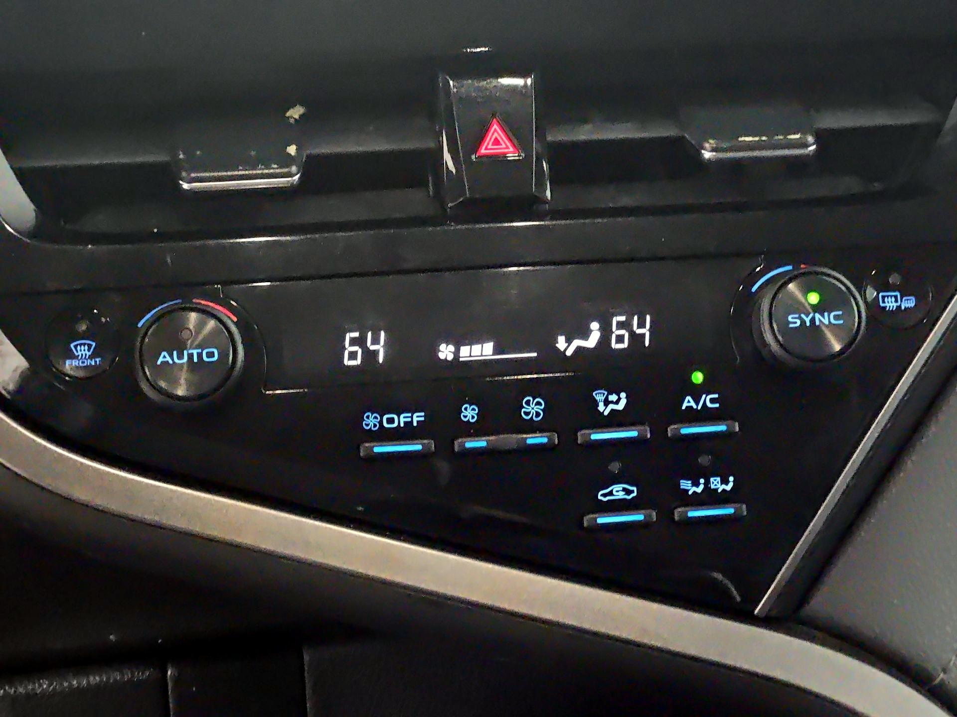 Thumbnail: 2022 Toyota Camry - 16