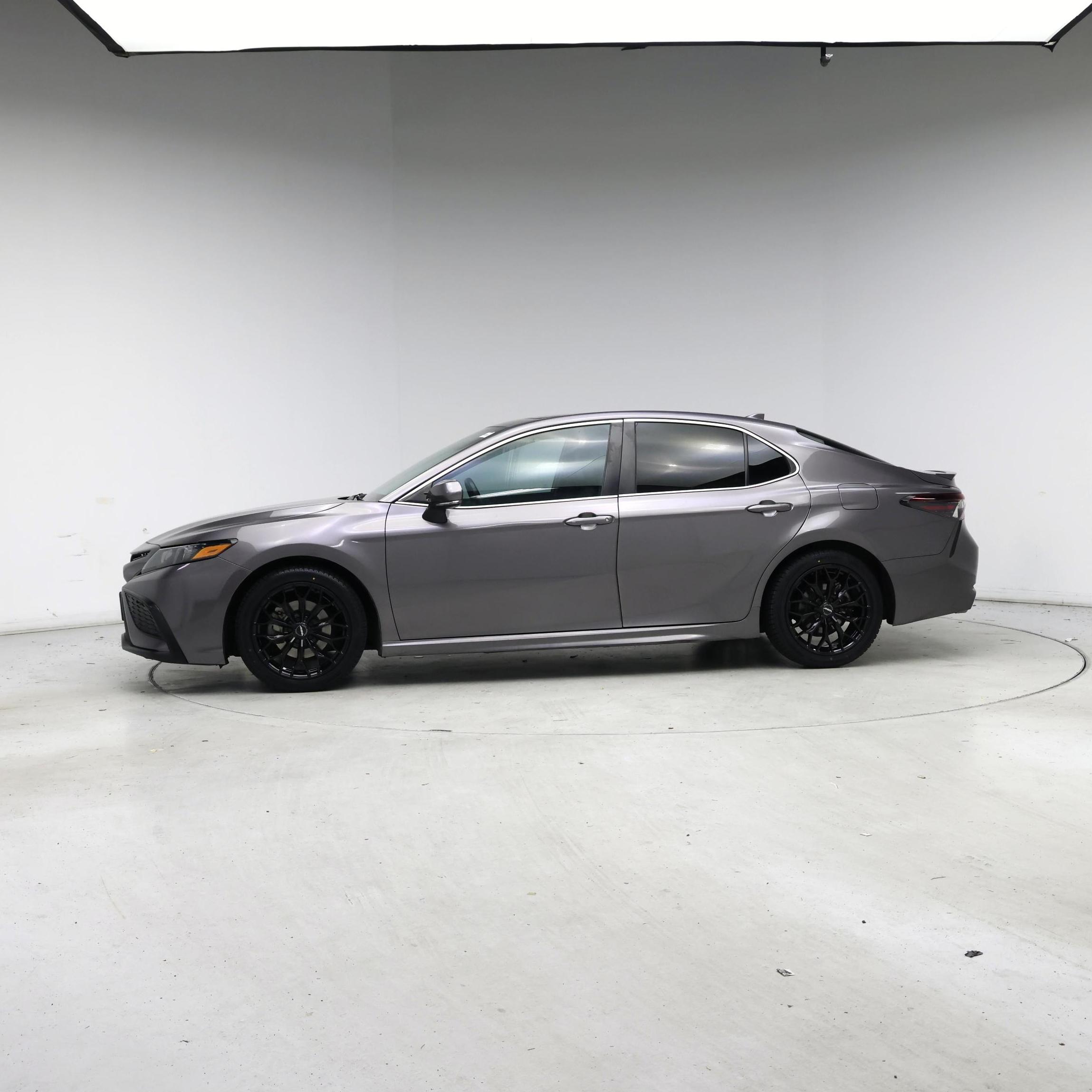 Thumbnail: 2022 Toyota Camry - 3