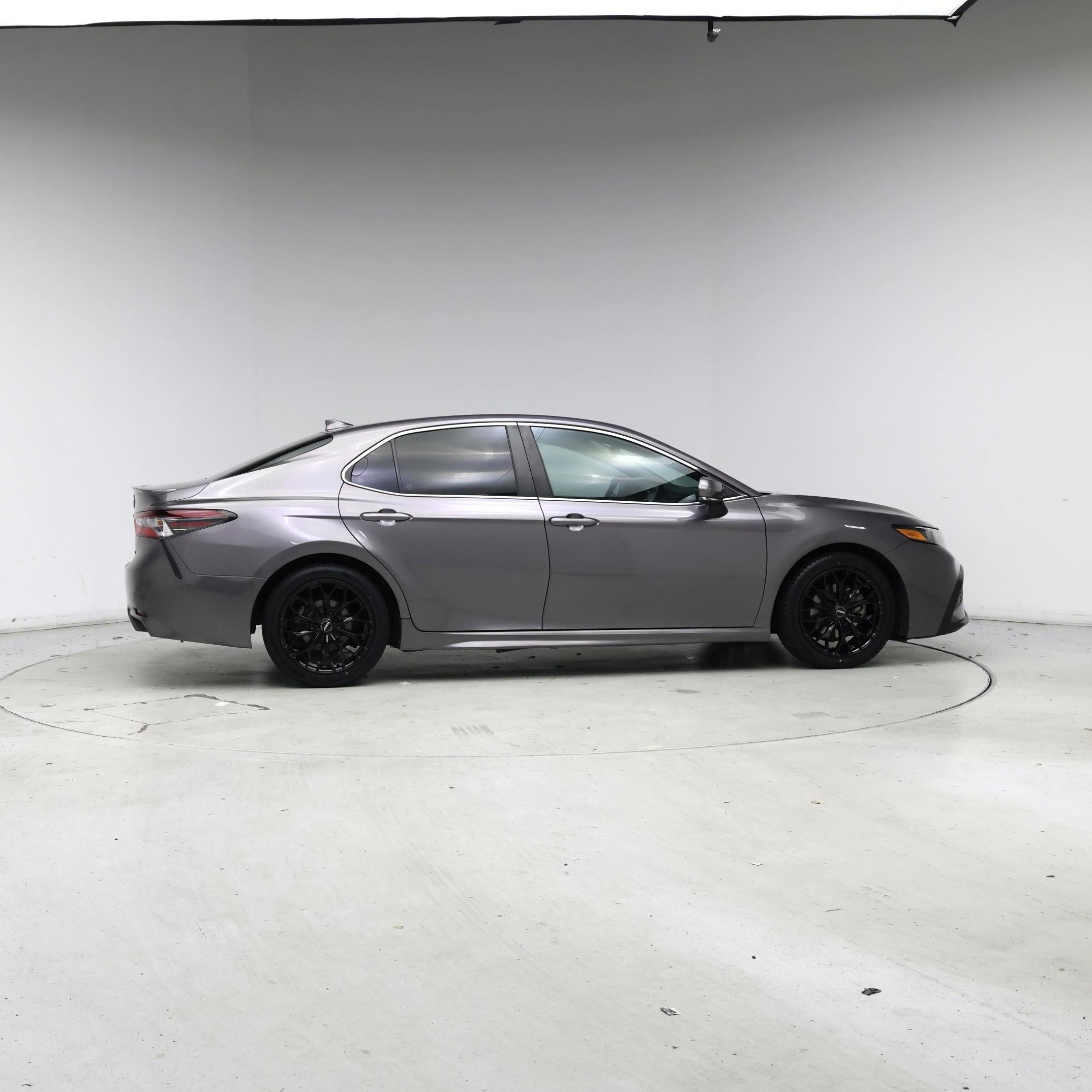 Thumbnail: 2022 Toyota Camry - 7