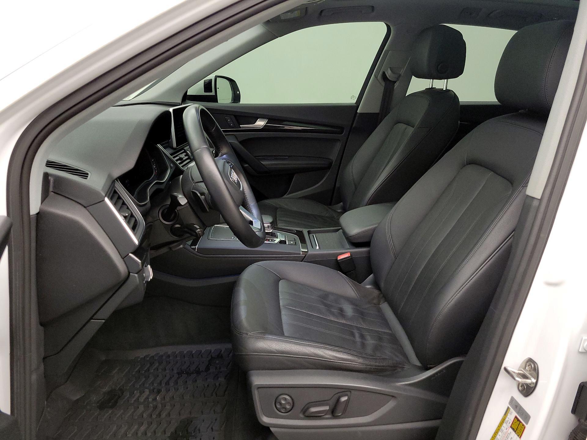 Thumbnail: 2020 Audi Q5 - 11