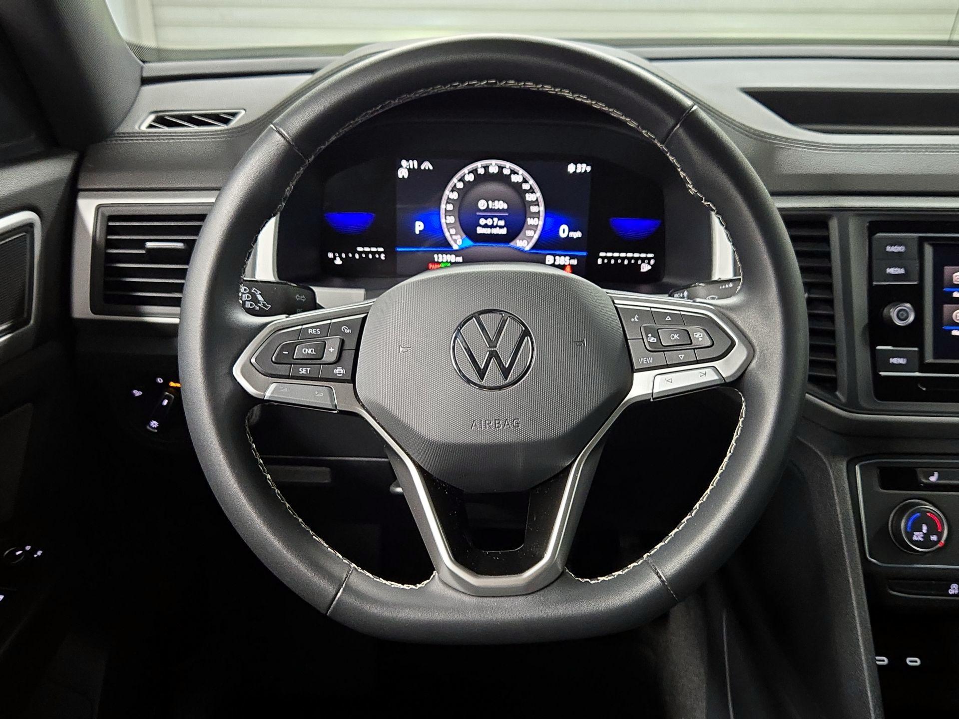 Thumbnail: 2023 Volkswagen Atlas - 10