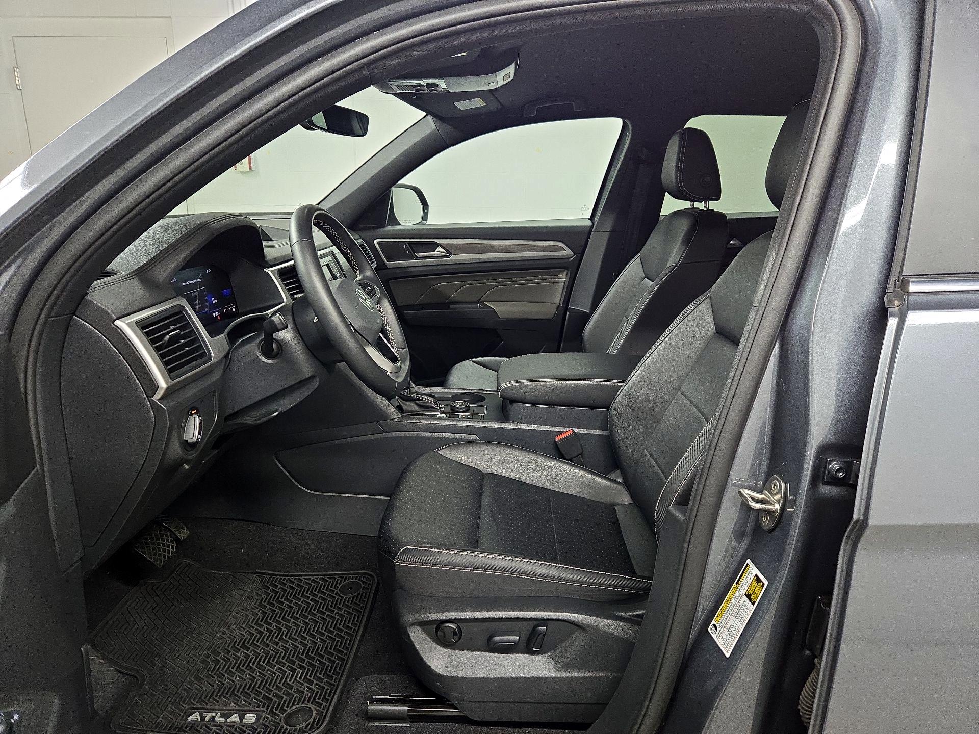 Thumbnail: 2023 Volkswagen Atlas - 11