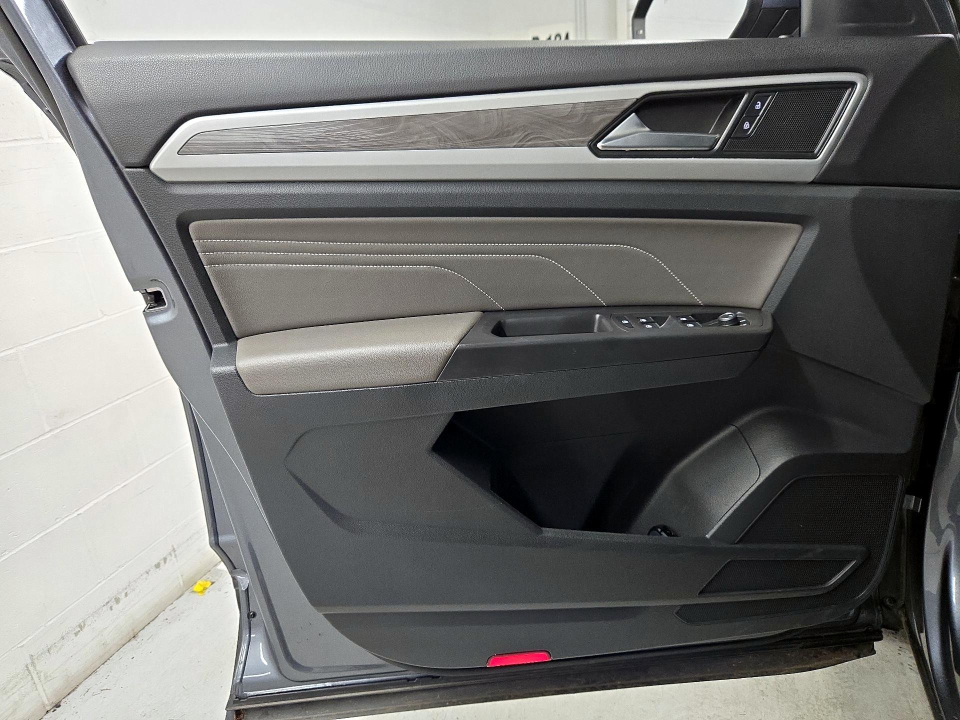 Thumbnail: 2023 Volkswagen Atlas - 12