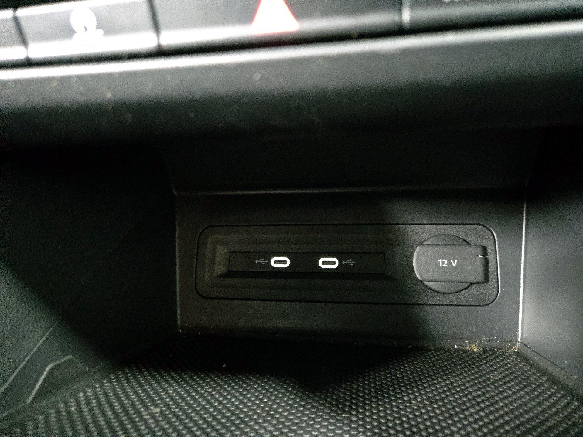 Thumbnail: 2023 Volkswagen Atlas - 18