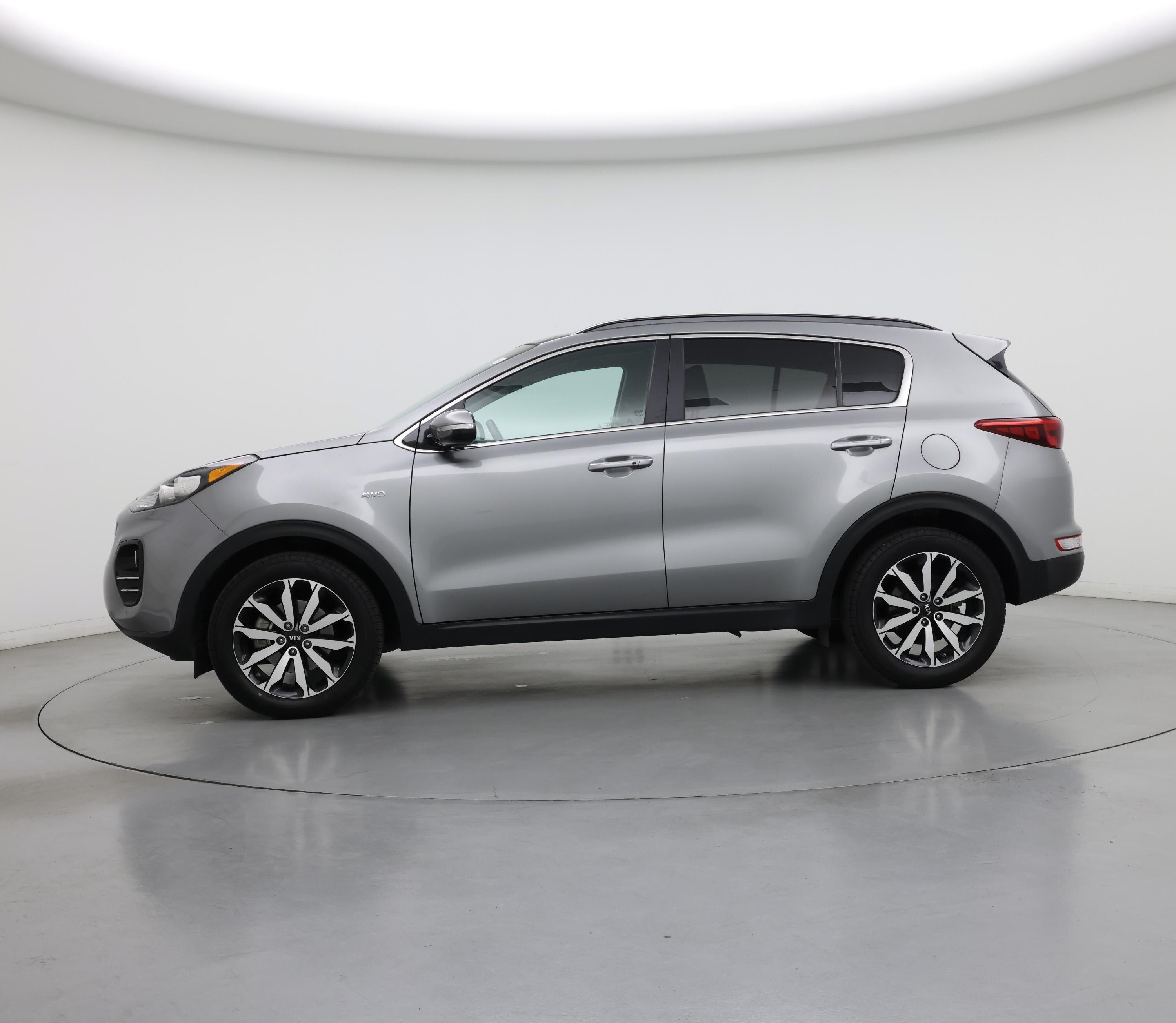 Thumbnail: 2019 Kia Sportage - 3