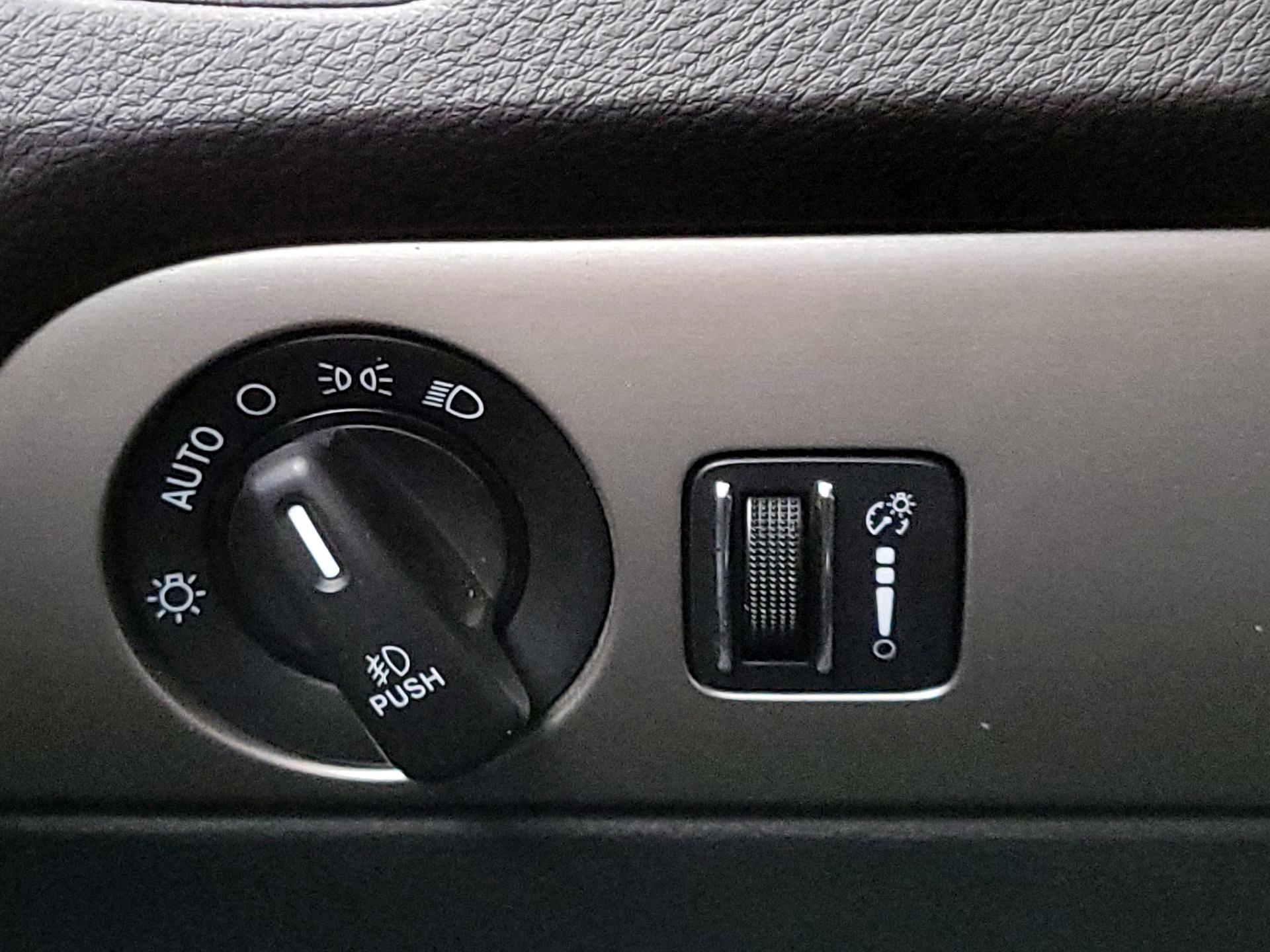 Thumbnail: 2017 Dodge Durango - 13