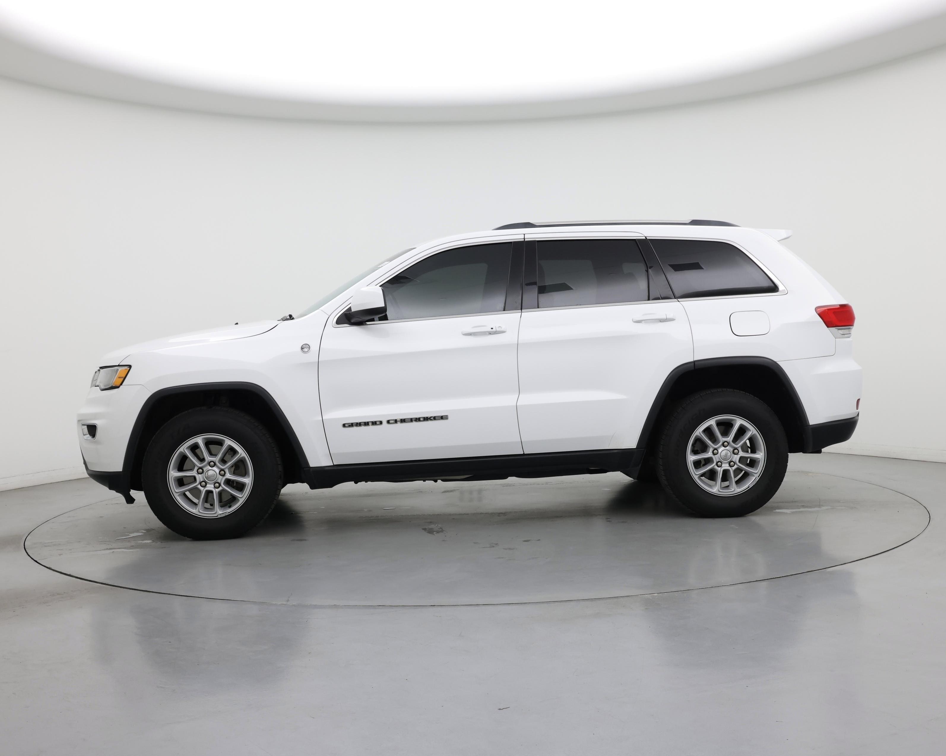 Thumbnail: 2018 Jeep Grand Cherokee - 3