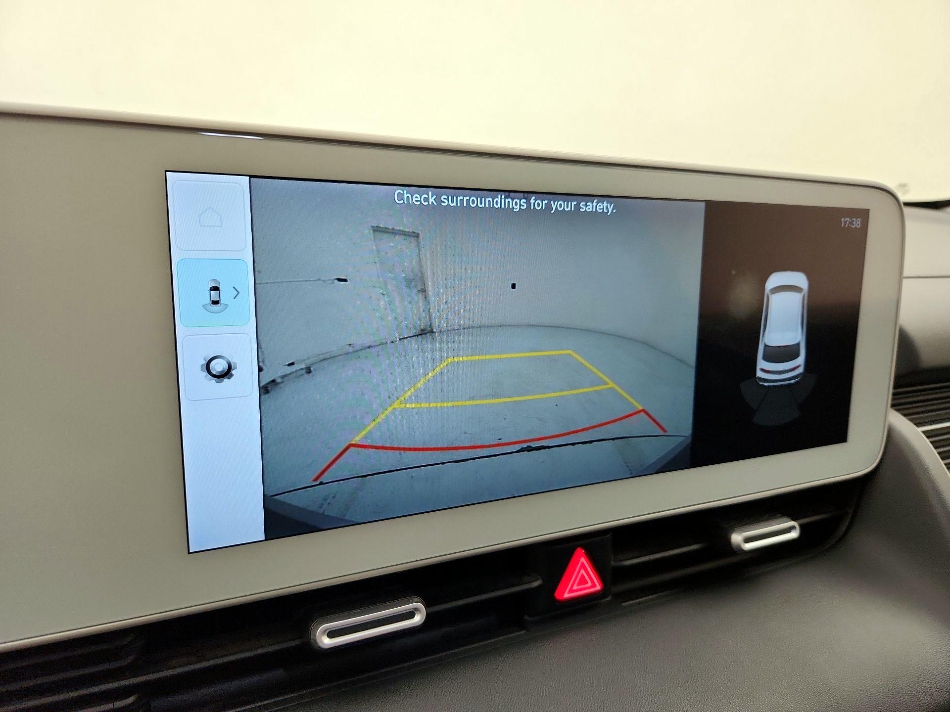 Thumbnail: 2022 Hyundai Ioniq 5 - 15