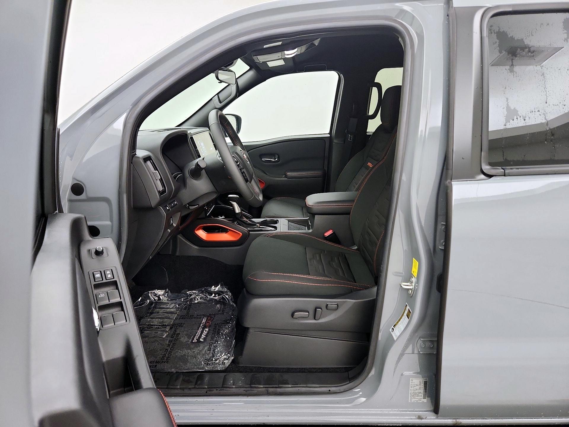 Thumbnail: 2025 Nissan Frontier - 11