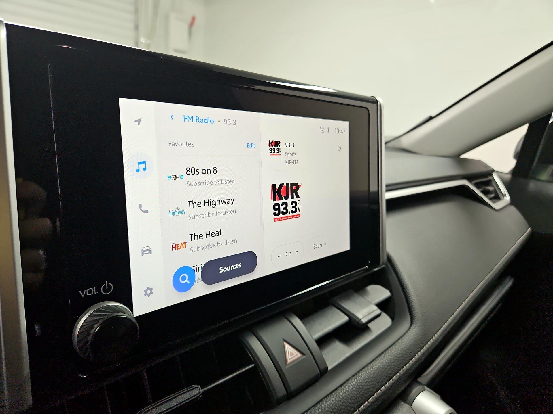 Thumbnail: 2025 Toyota RAV4 - 15