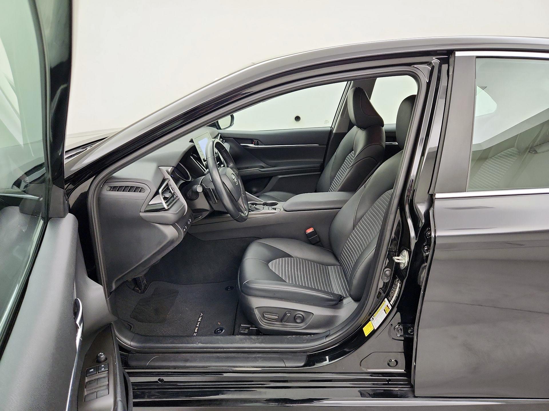 Thumbnail: 2021 Toyota Camry - 11