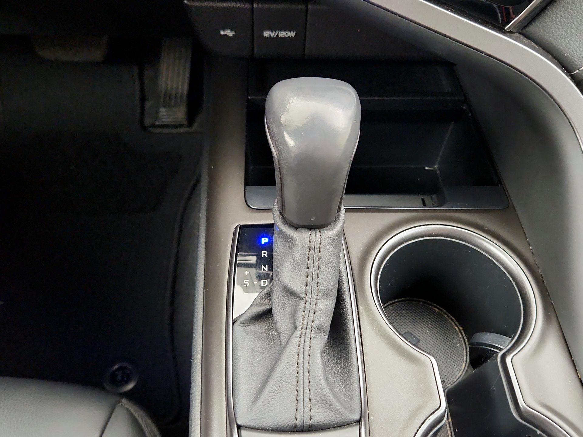 Thumbnail: 2021 Toyota Camry - 17