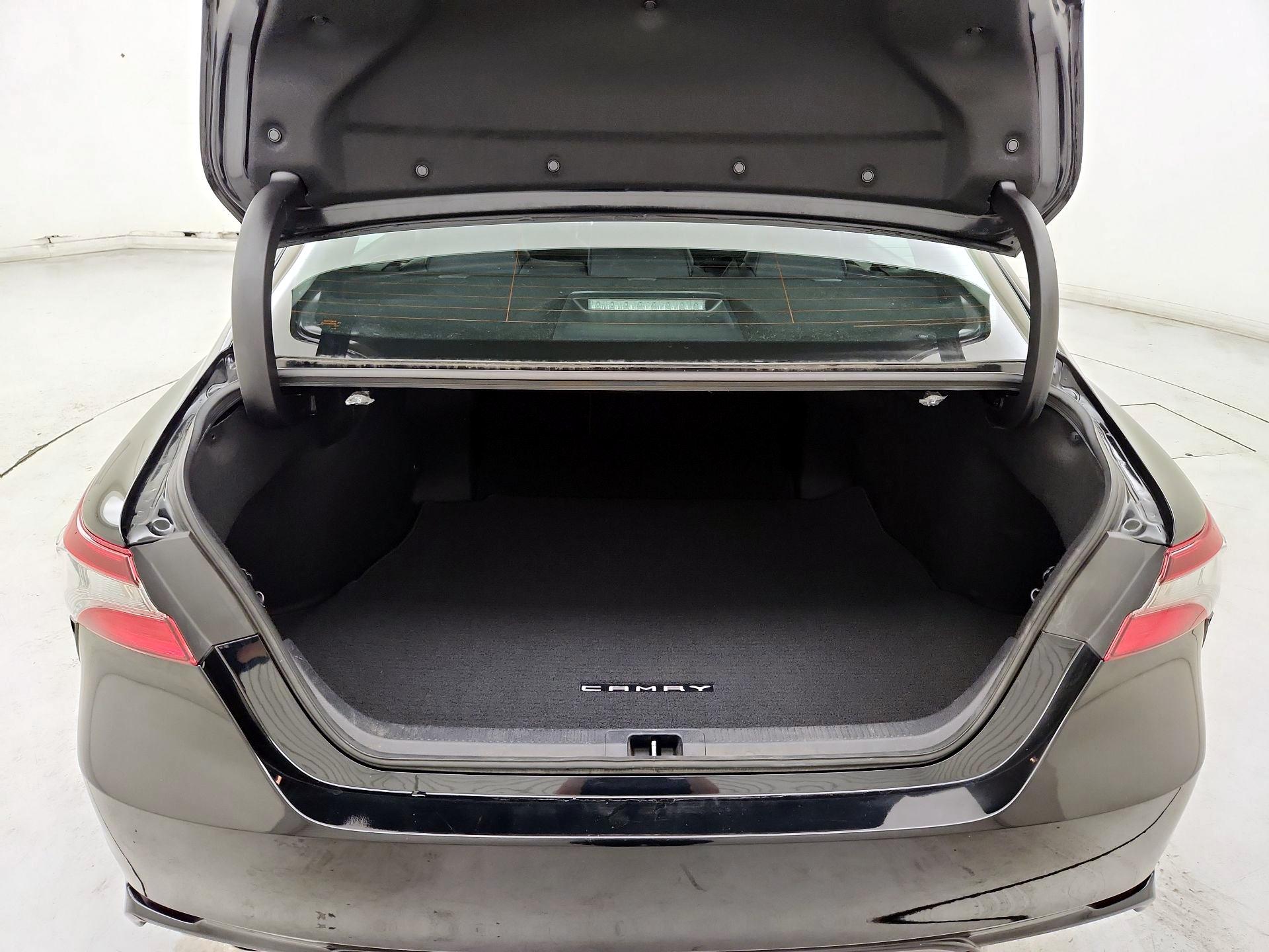 Thumbnail: 2021 Toyota Camry - 20