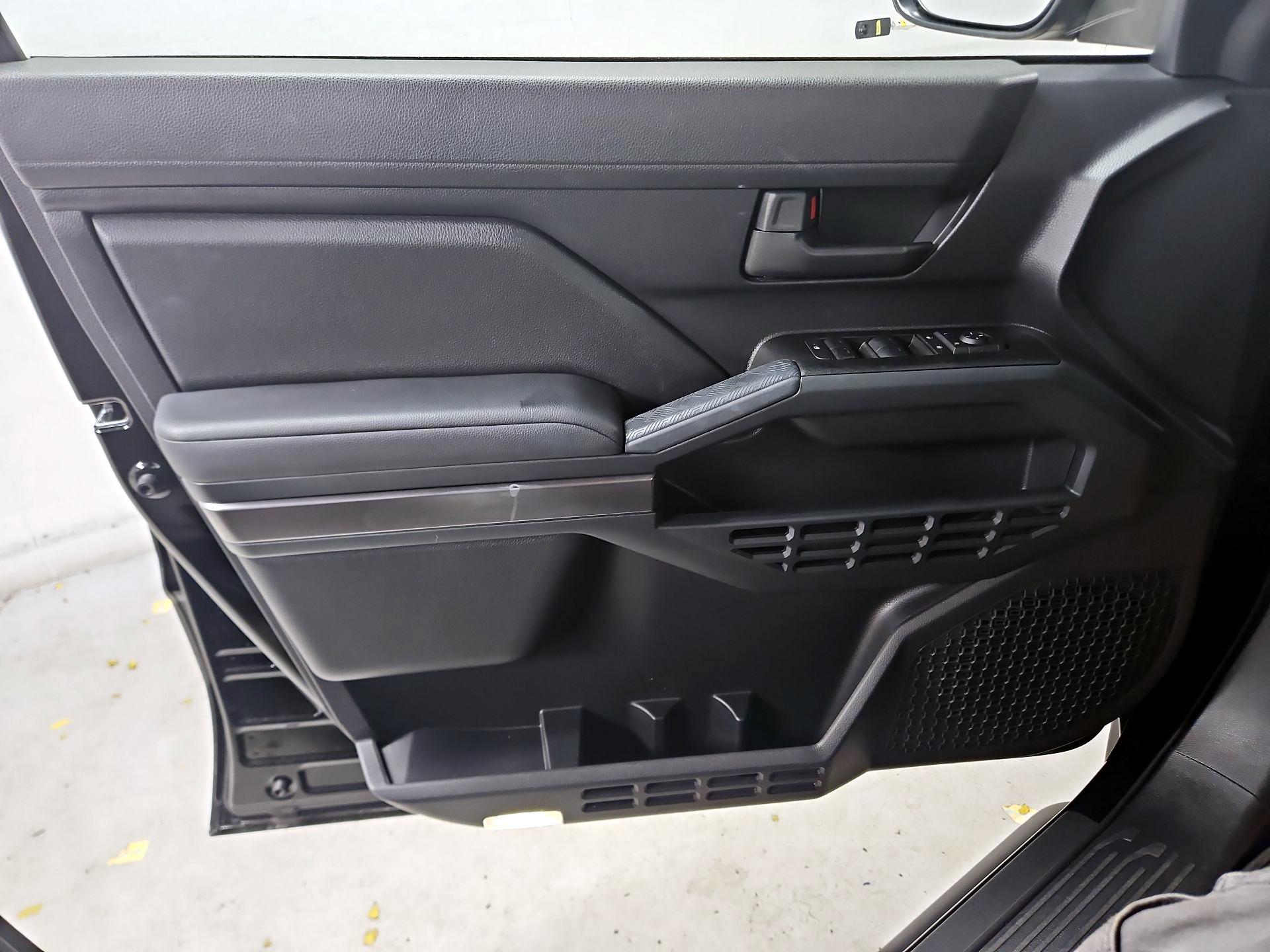 Thumbnail: 2025 Toyota 4Runner - 12