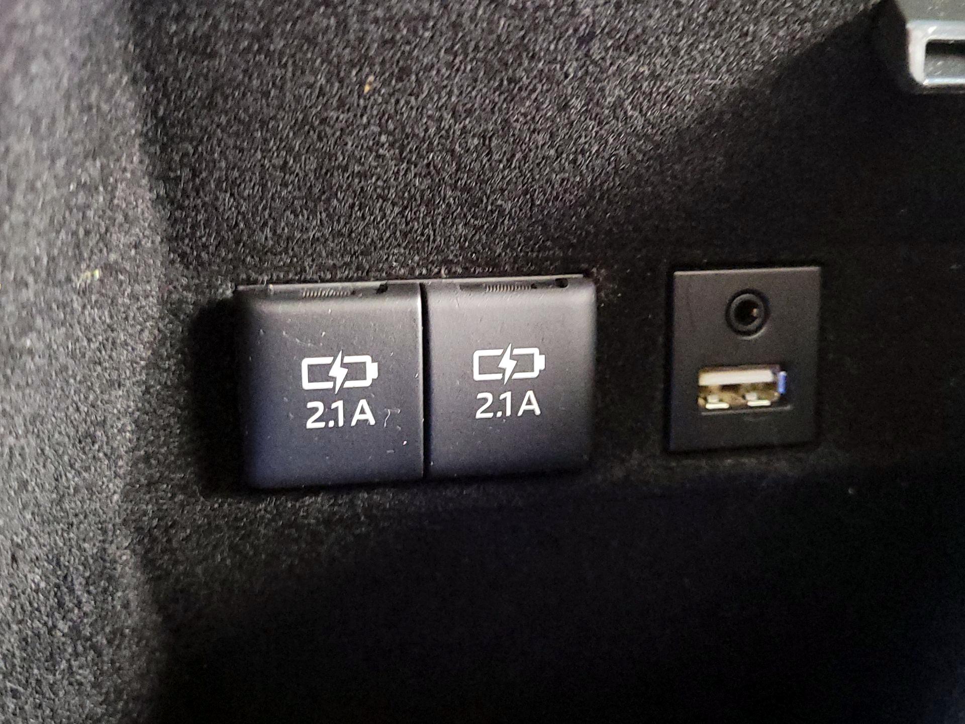 Thumbnail: 2020 Toyota Avalon - 19