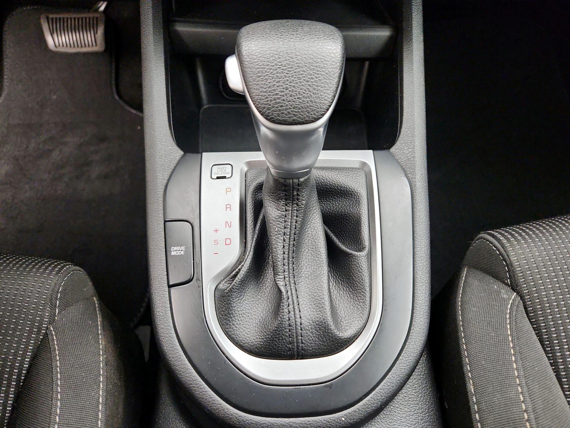 Thumbnail: 2020 Kia Forte - 17