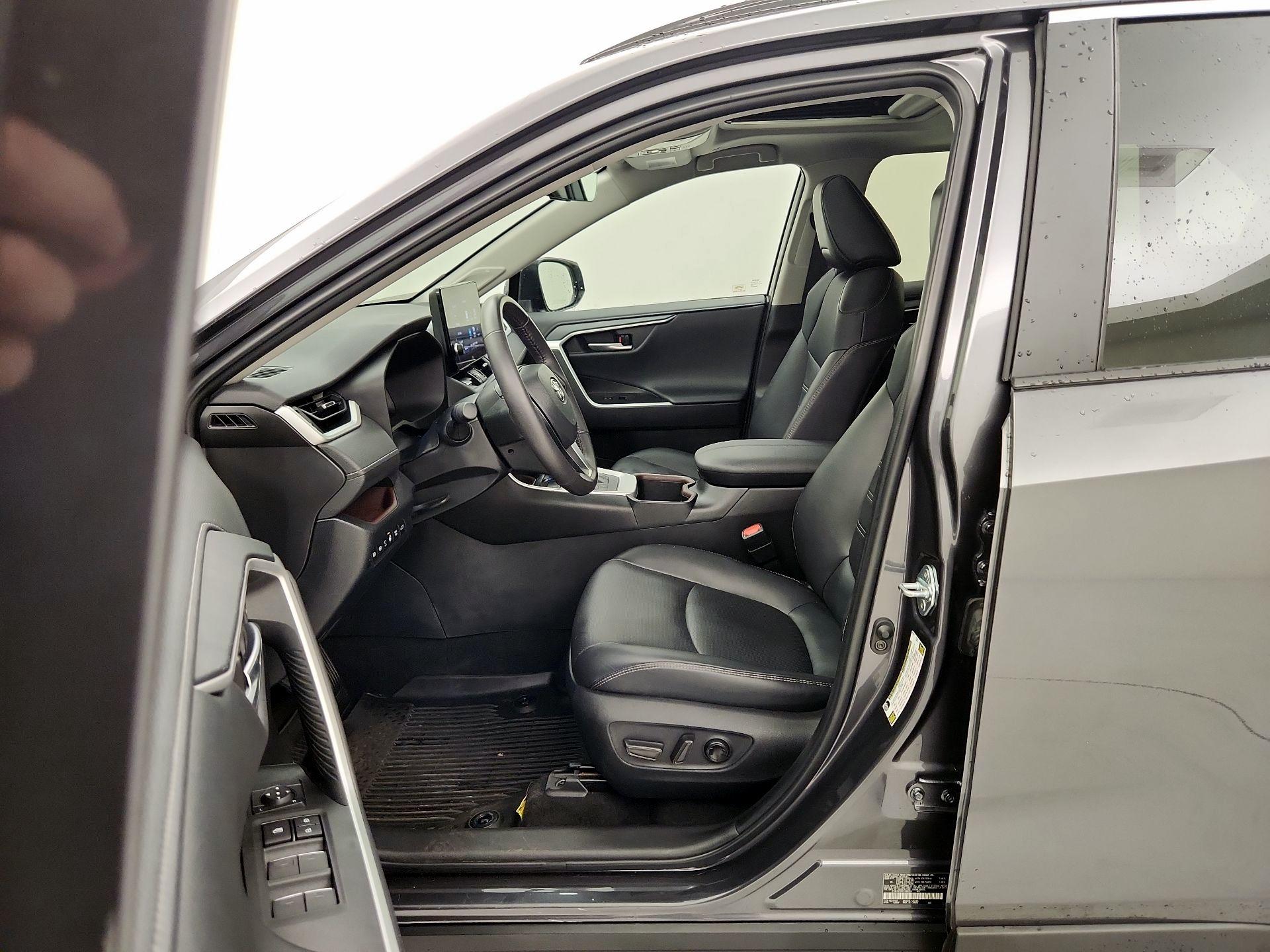 Thumbnail: 2023 Toyota RAV4 - 11