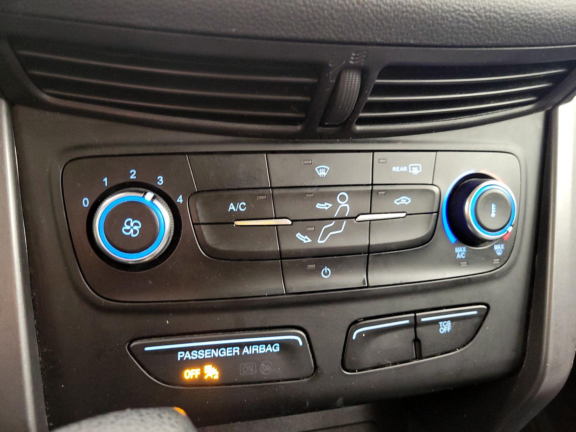 Thumbnail: 2017 Ford Escape - 16