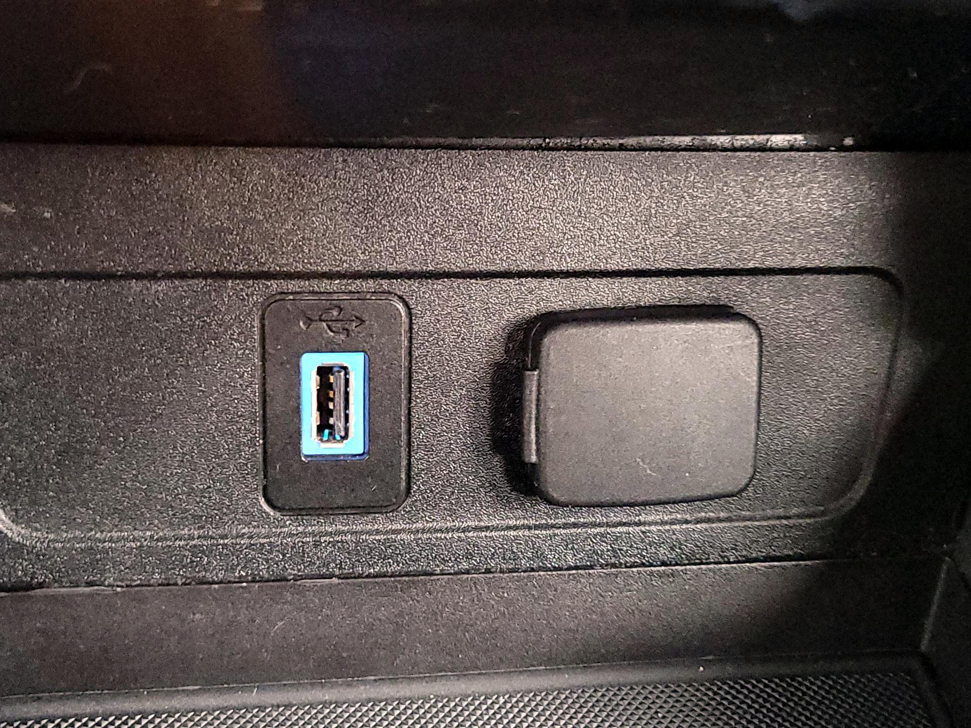 Thumbnail: 2017 Ford Escape - 18