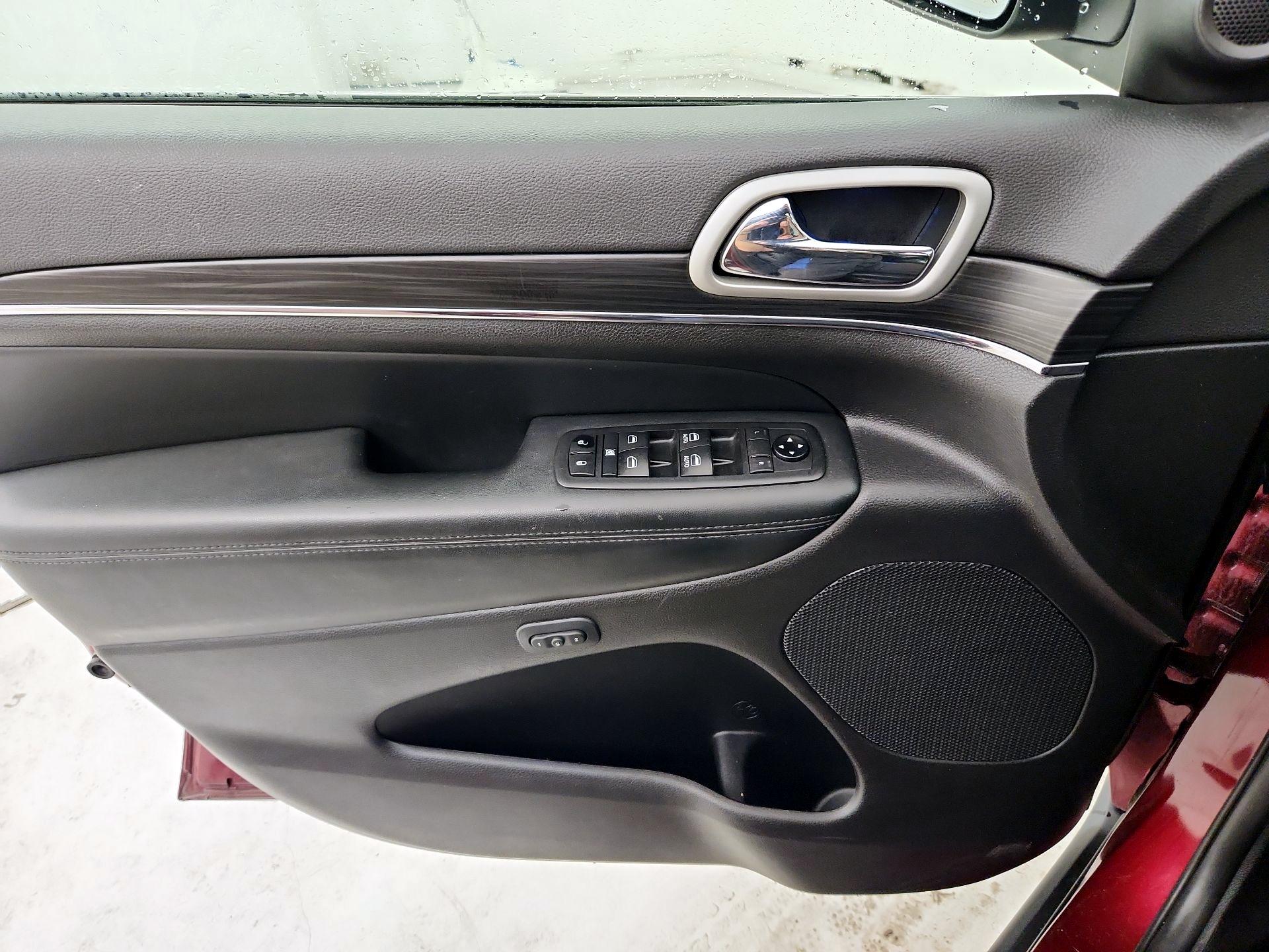 Thumbnail: 2021 Jeep Grand Cherokee - 12