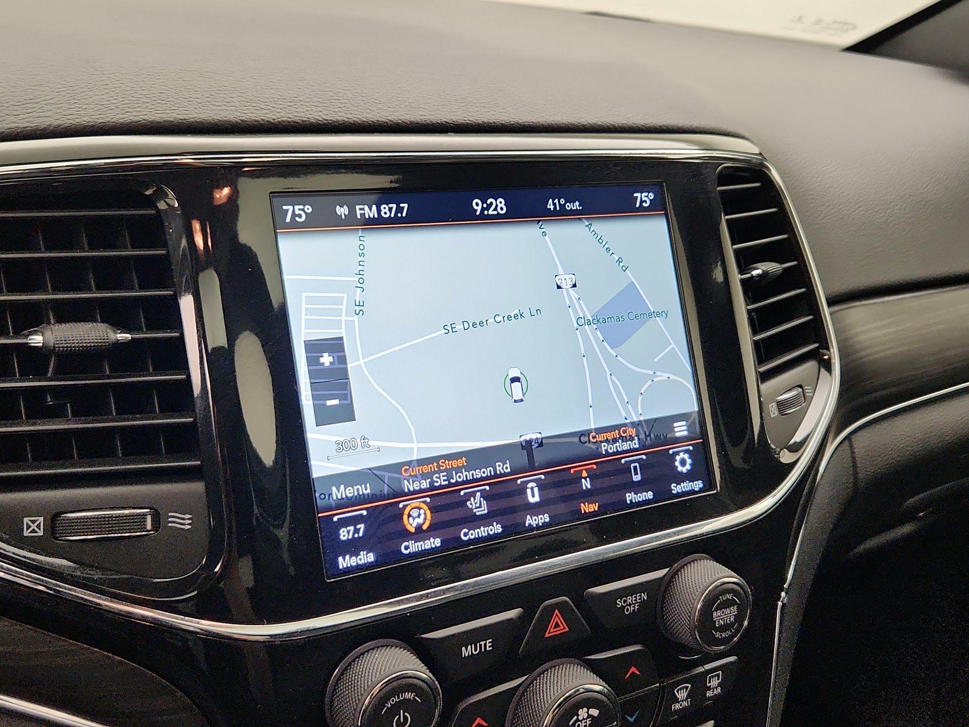 Thumbnail: 2021 Jeep Grand Cherokee - 14