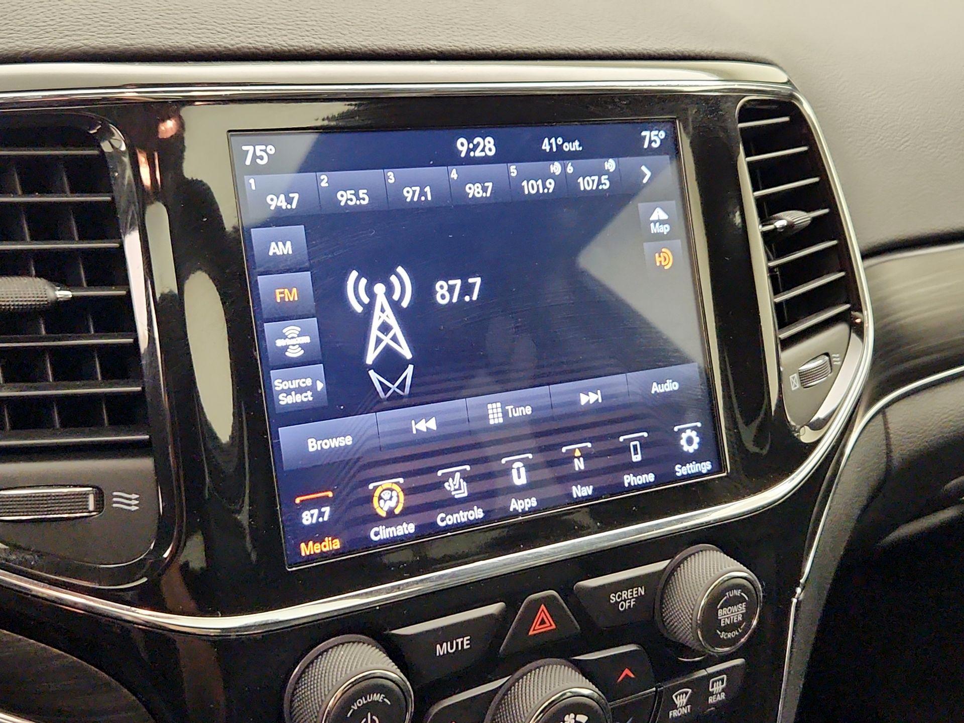 Thumbnail: 2021 Jeep Grand Cherokee - 16