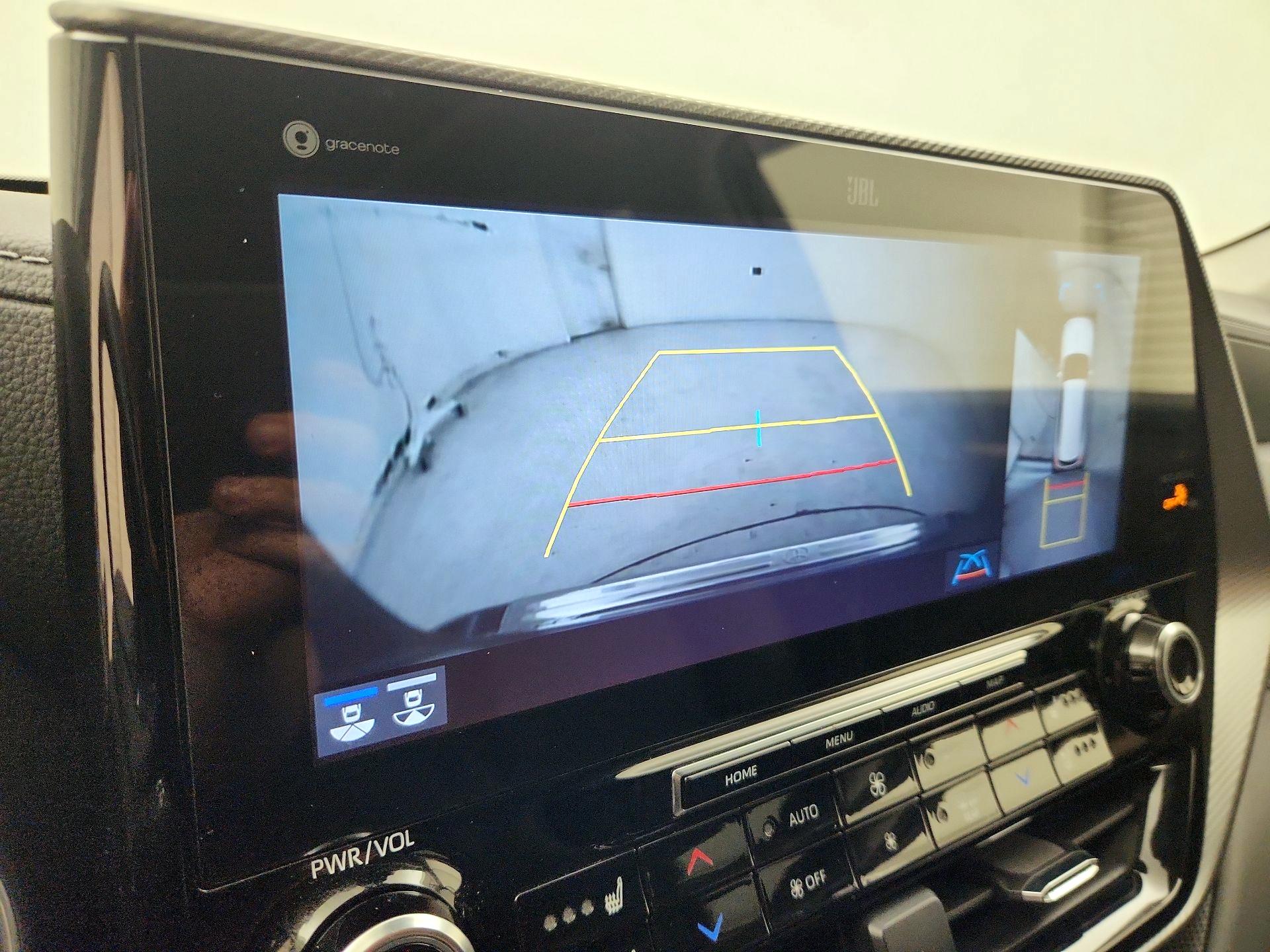 Thumbnail: 2021 Toyota Highlander - 15