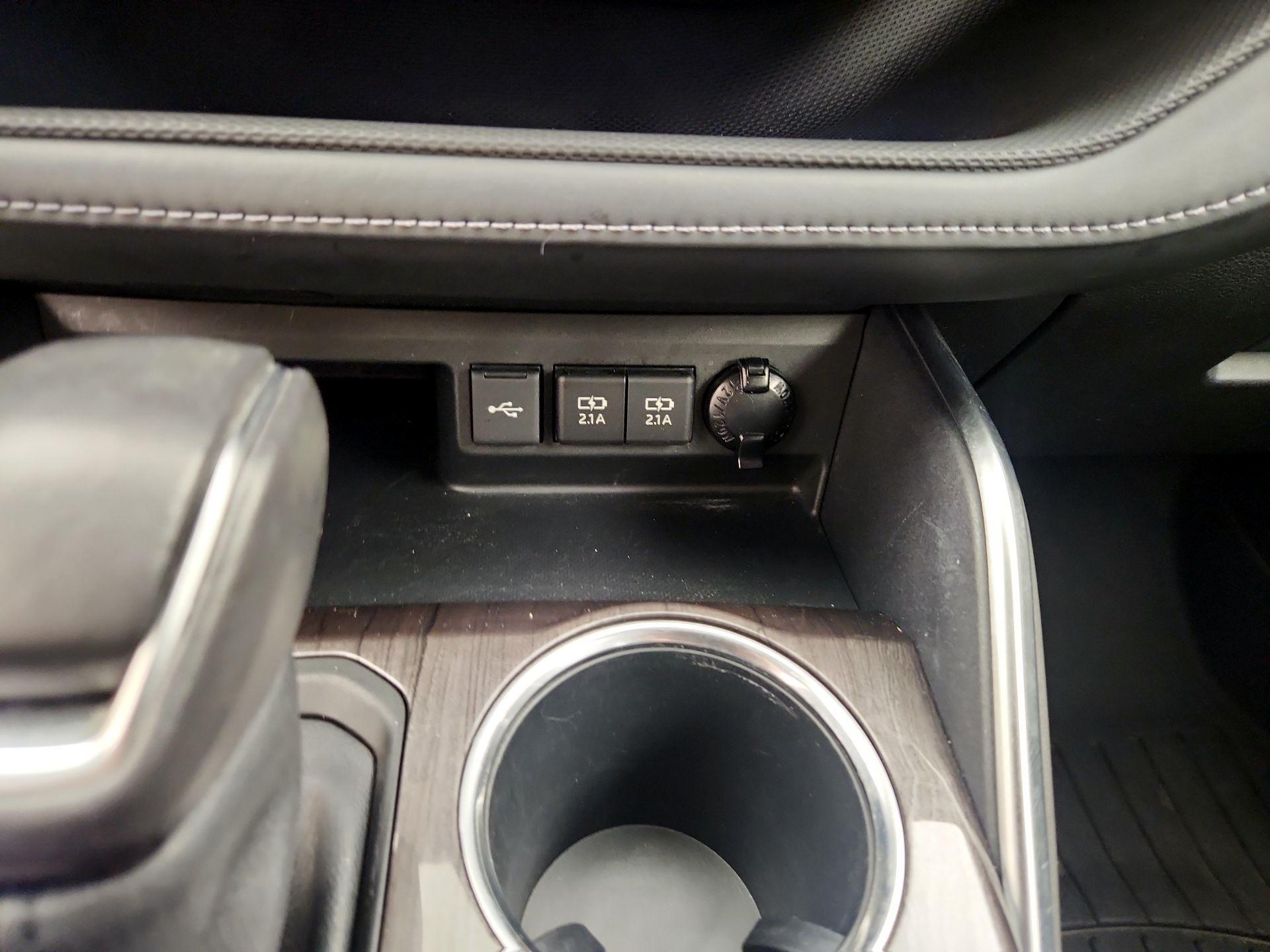 Thumbnail: 2021 Toyota Highlander - 19