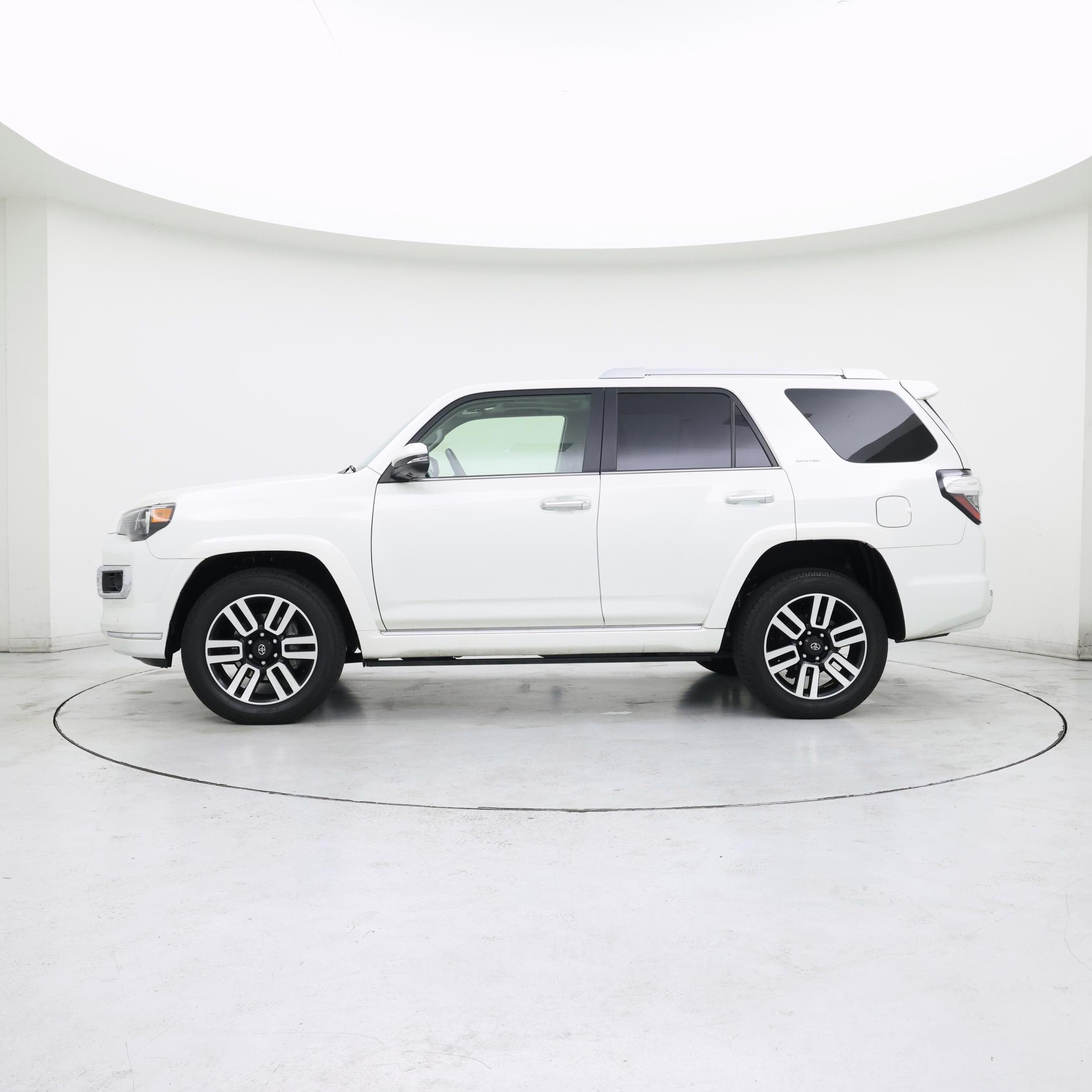 Thumbnail: 2023 Toyota 4Runner - 3