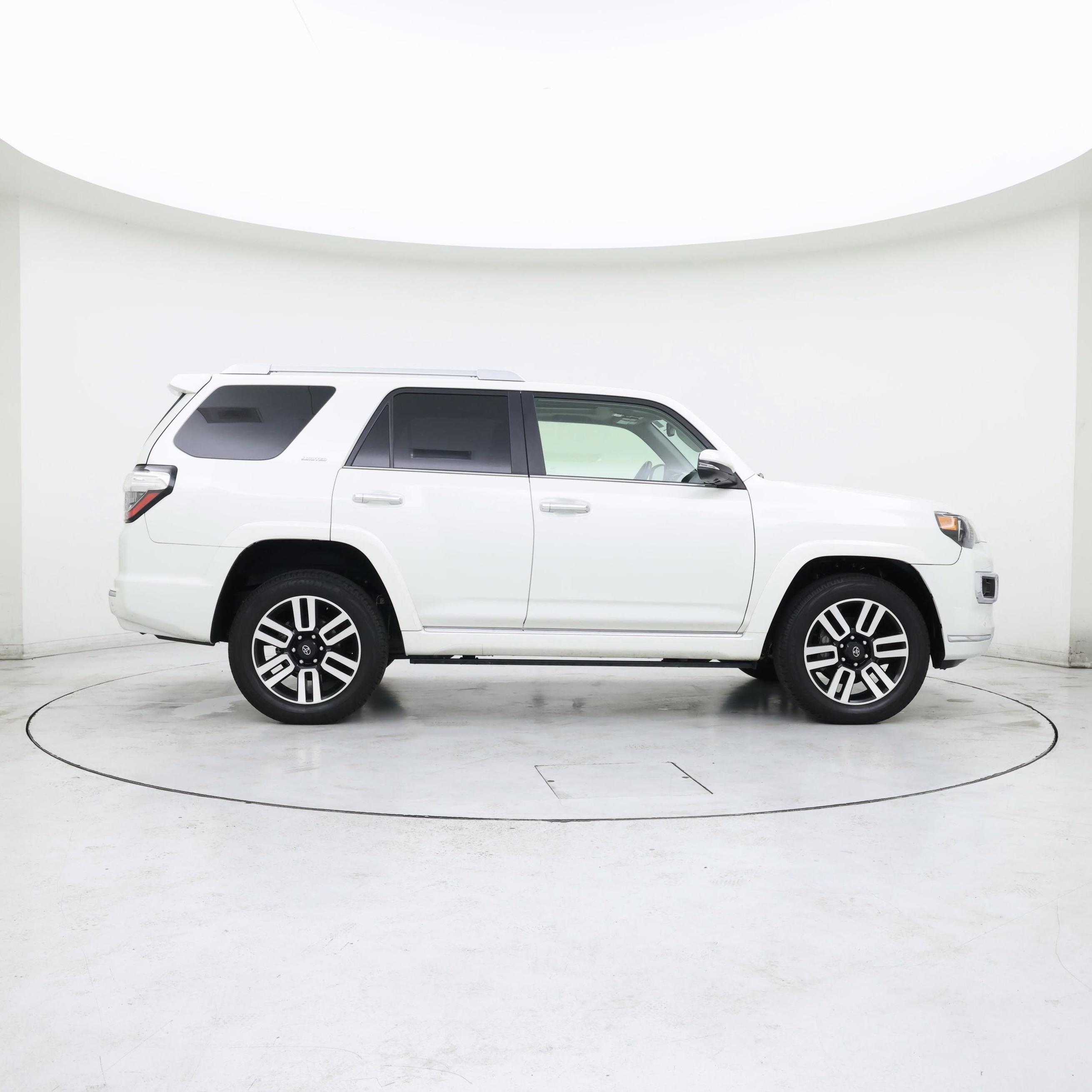 Thumbnail: 2023 Toyota 4Runner - 7