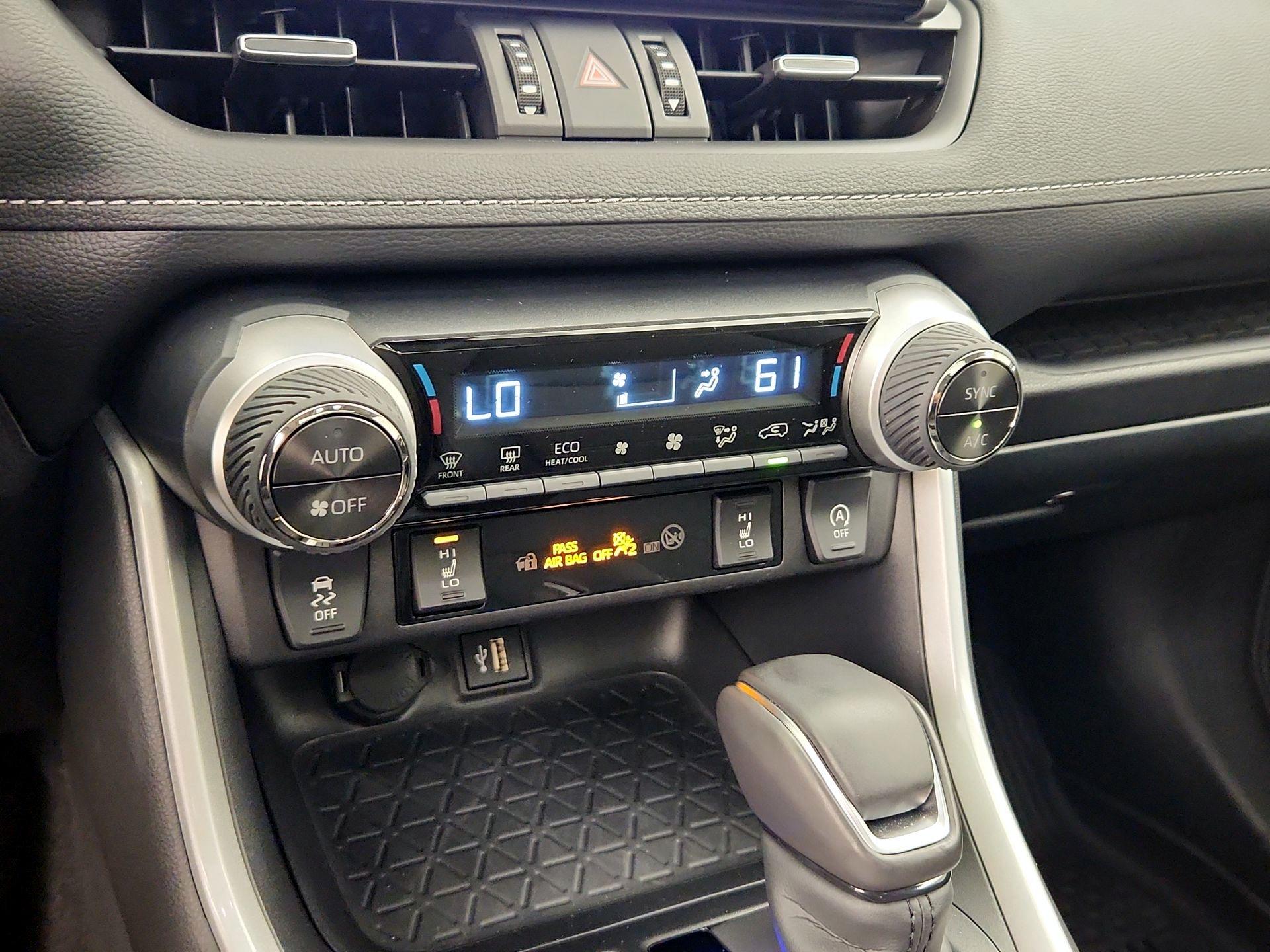 Thumbnail: 2025 Toyota RAV4 - 16