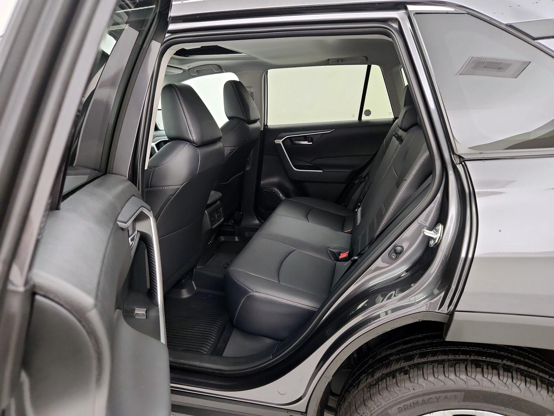 Thumbnail: 2025 Toyota RAV4 - 20