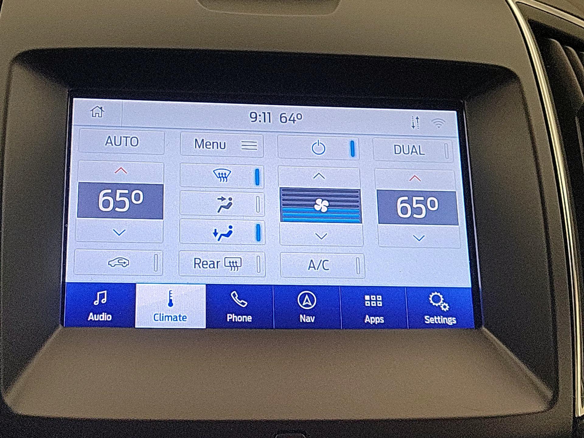 Thumbnail: 2020 Ford Edge - 17