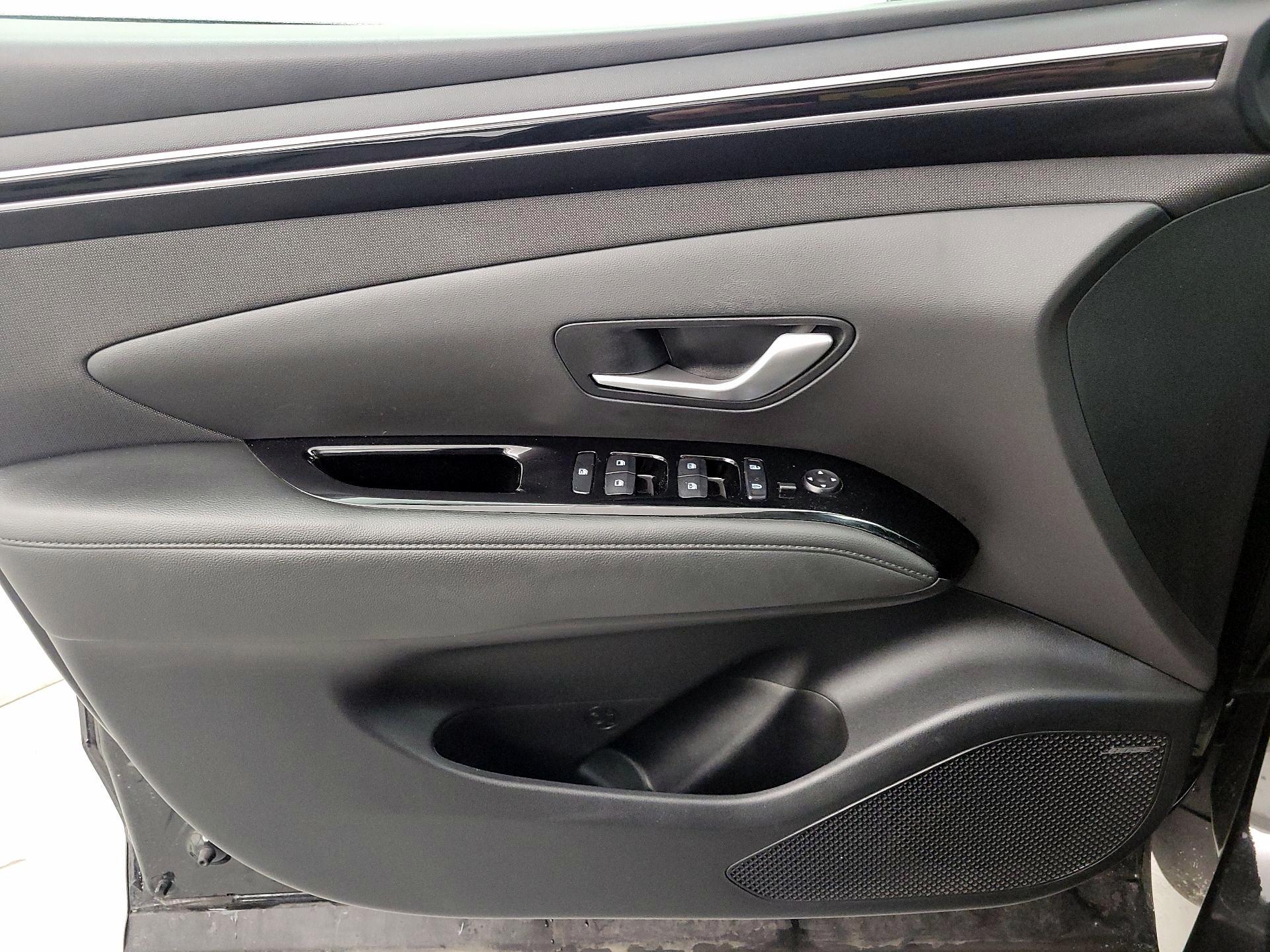 Thumbnail: 2023 Hyundai Santa Cruz - 12