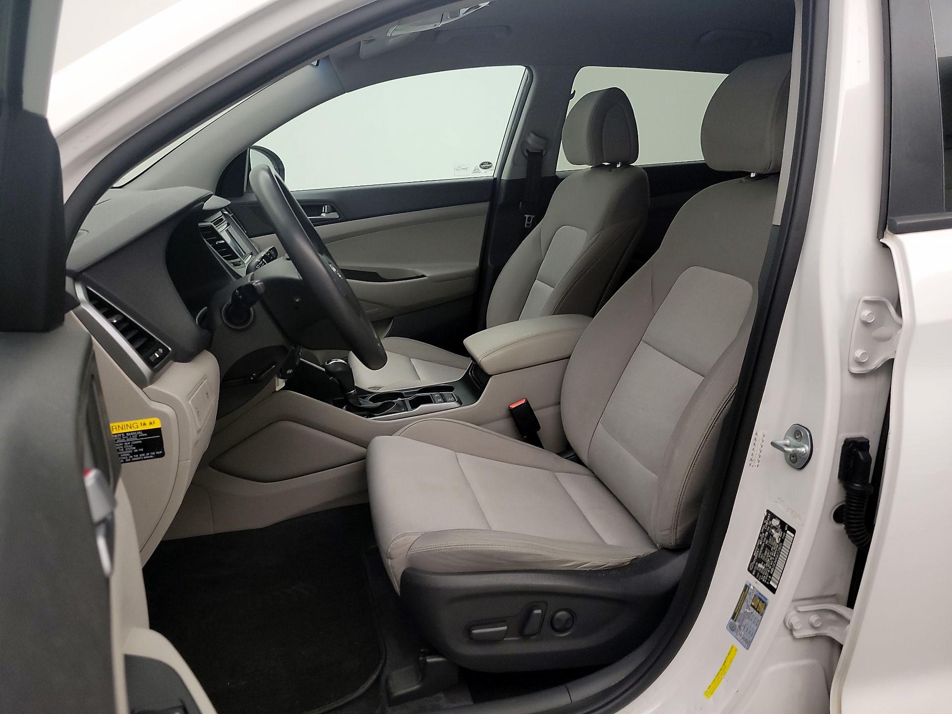 Thumbnail: 2016 Hyundai Tucson - 11