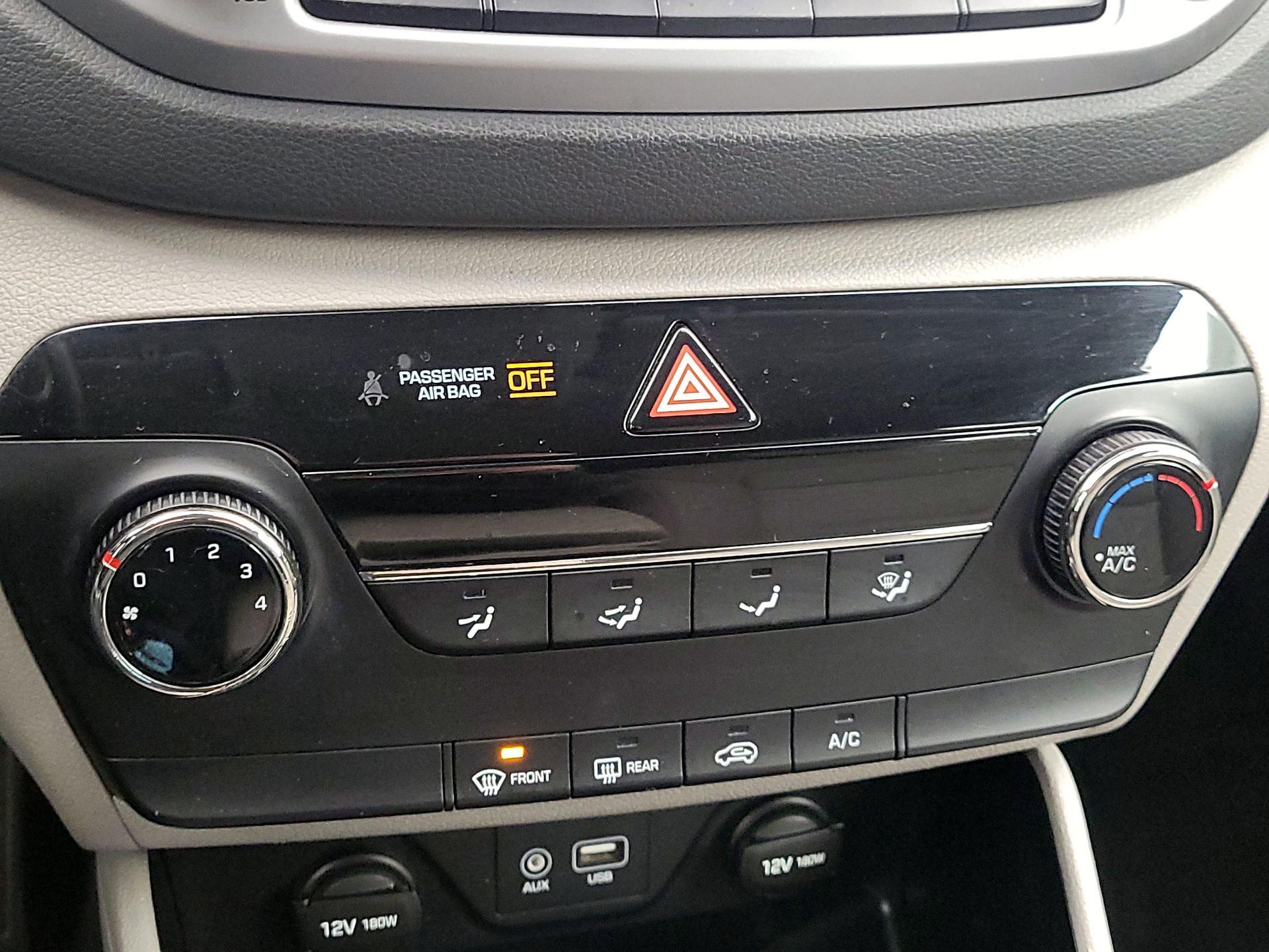 Thumbnail: 2016 Hyundai Tucson - 16