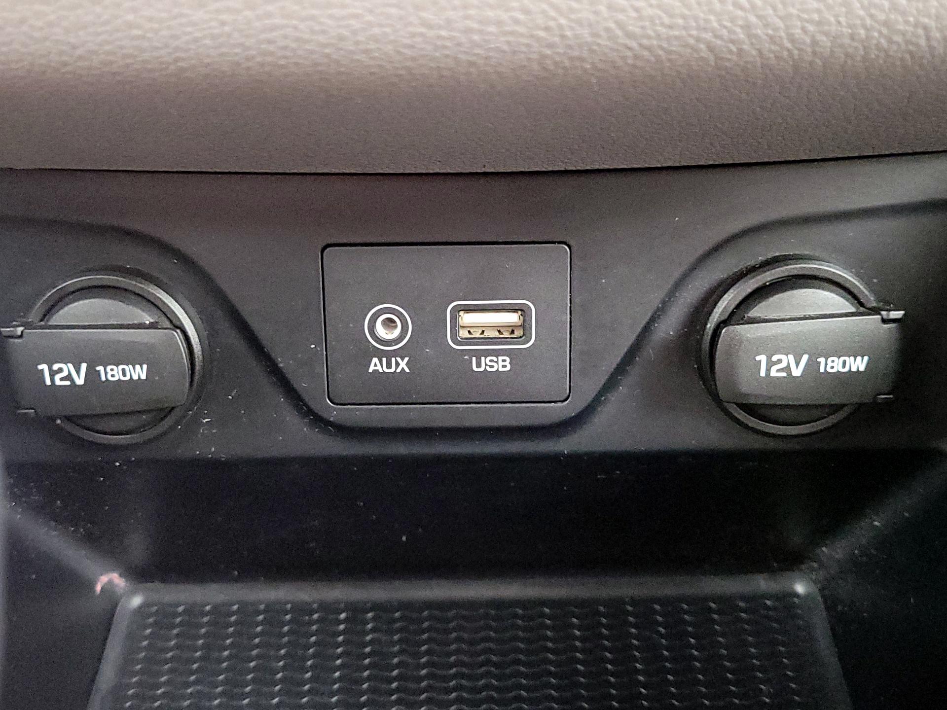 Thumbnail: 2016 Hyundai Tucson - 18