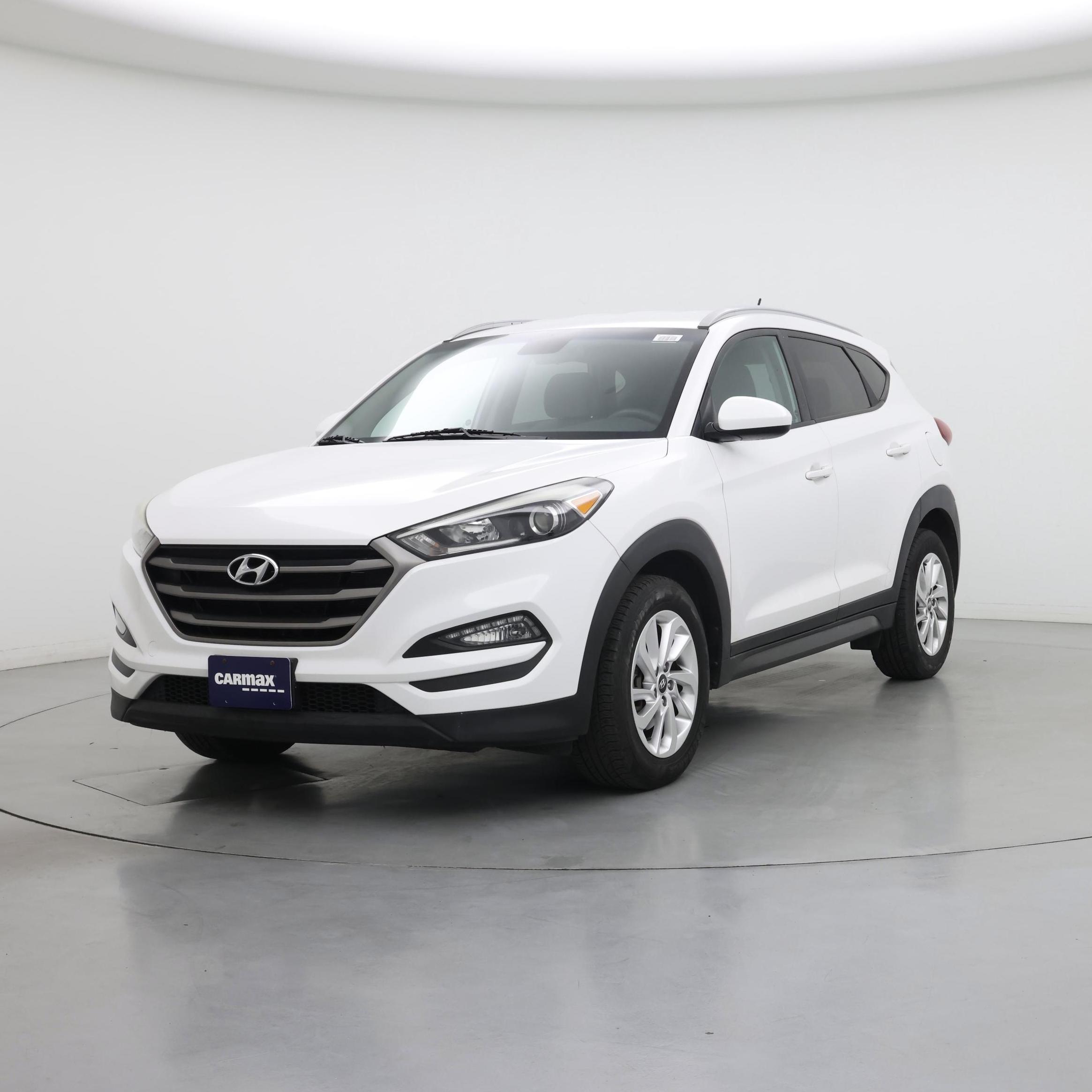 Thumbnail: 2016 Hyundai Tucson - 4